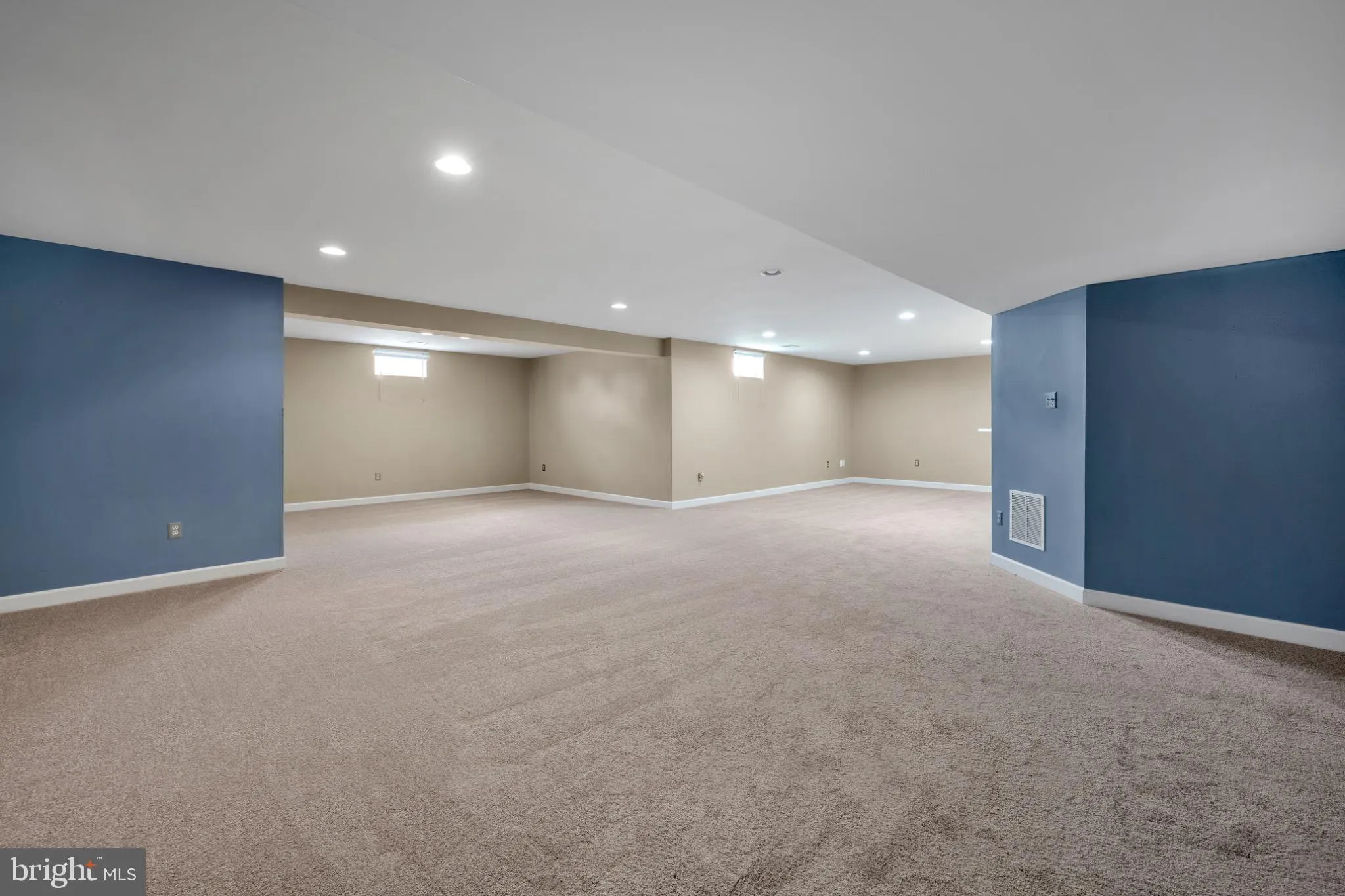 Harbeson, Delaware 19951, United States, 5 Bedrooms Bedrooms, ,4 BathroomsBathrooms,Residential,Active,182934