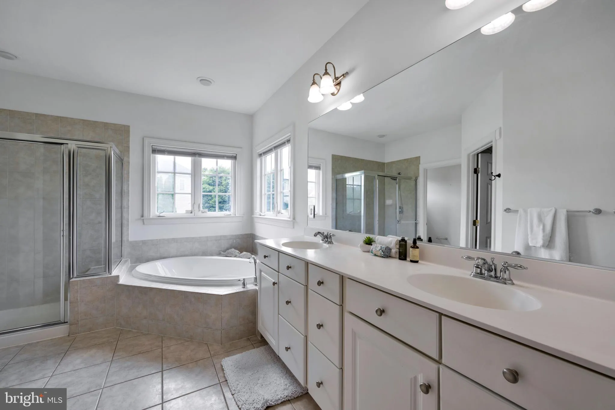 Harbeson, Delaware 19951, United States, 5 Bedrooms Bedrooms, ,4 BathroomsBathrooms,Residential,Active,182934