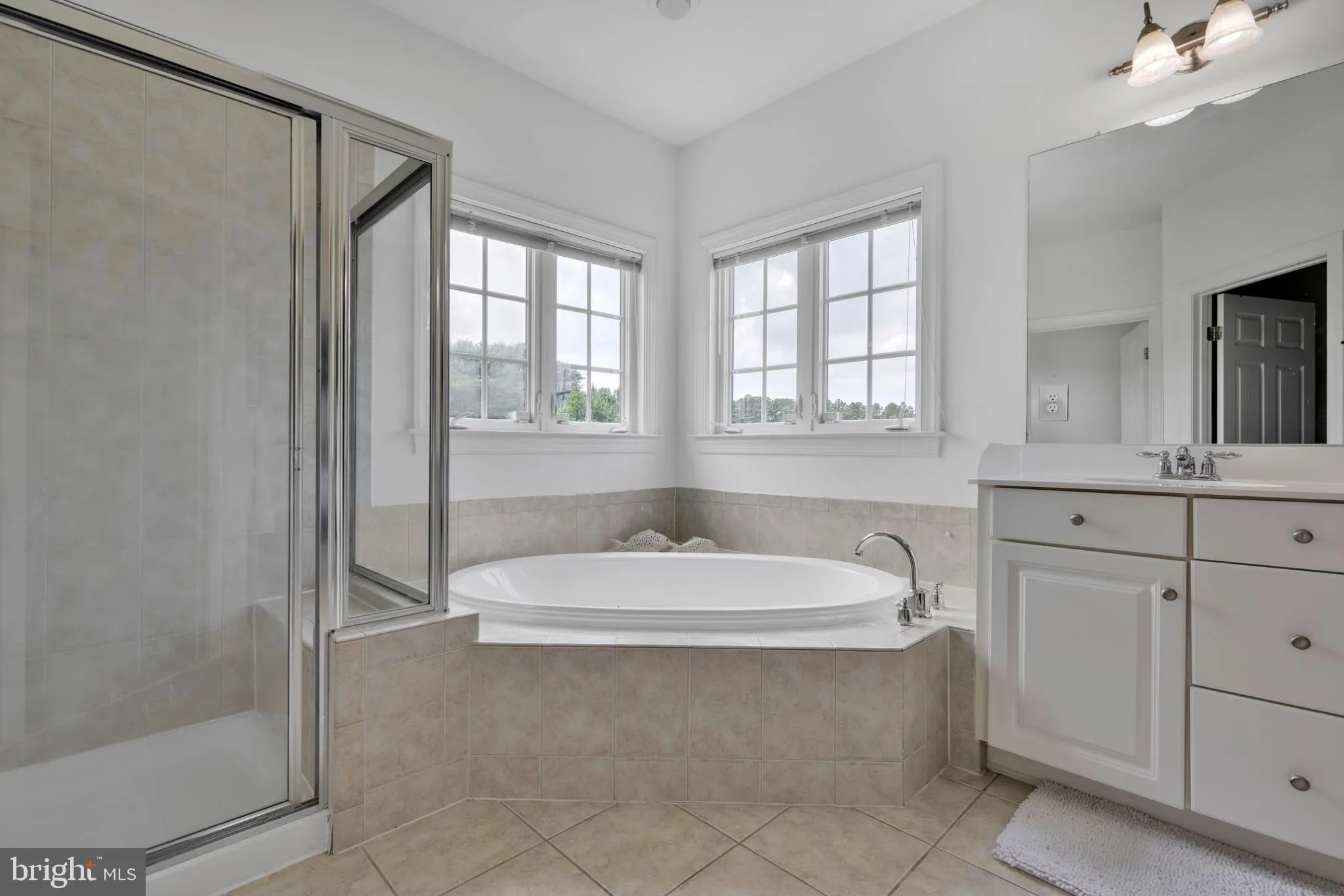 Harbeson, Delaware 19951, United States, 5 Bedrooms Bedrooms, ,4 BathroomsBathrooms,Residential,Active,182934