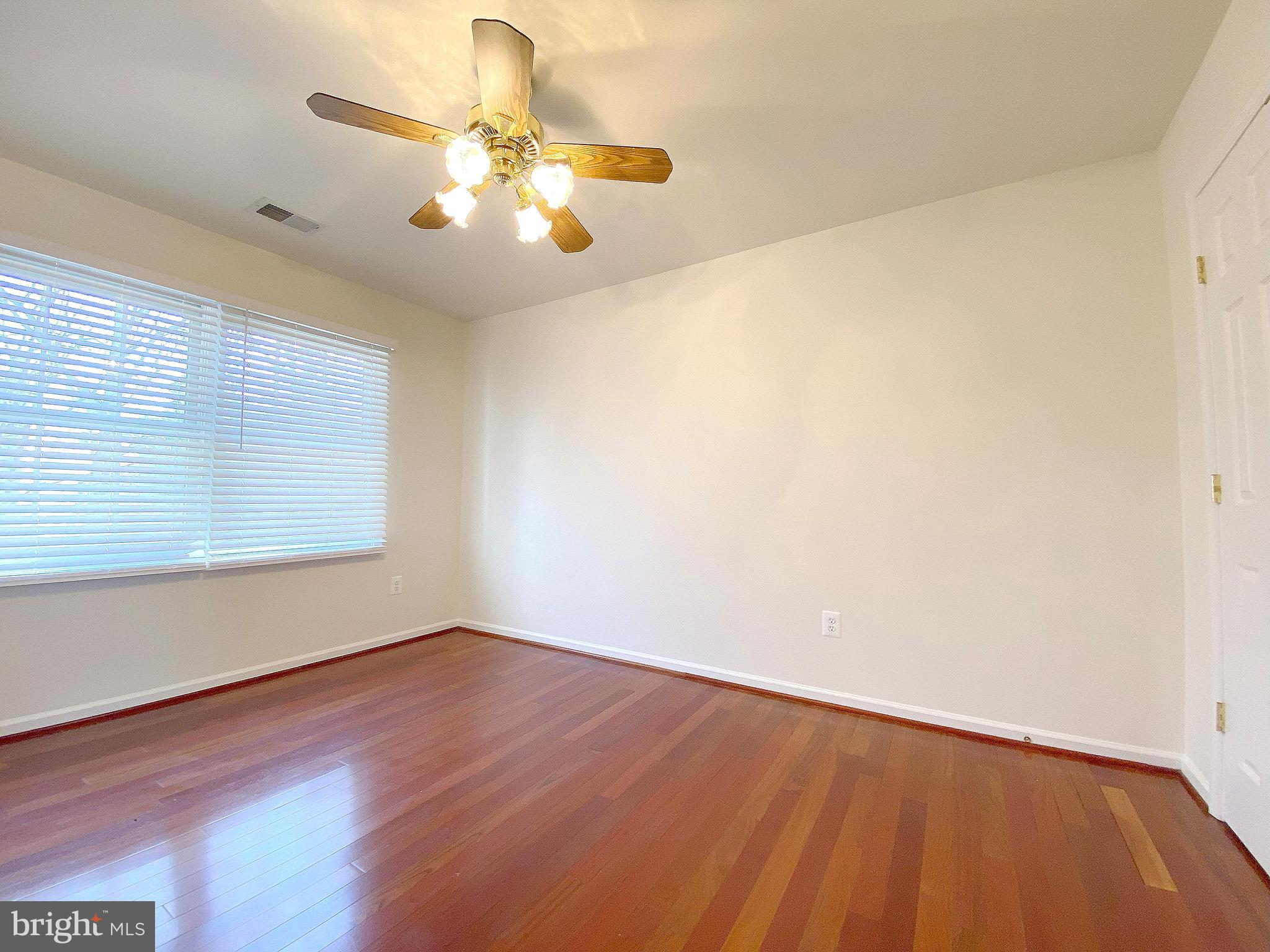 VALLEY VIEW MANOR - Residential Lease