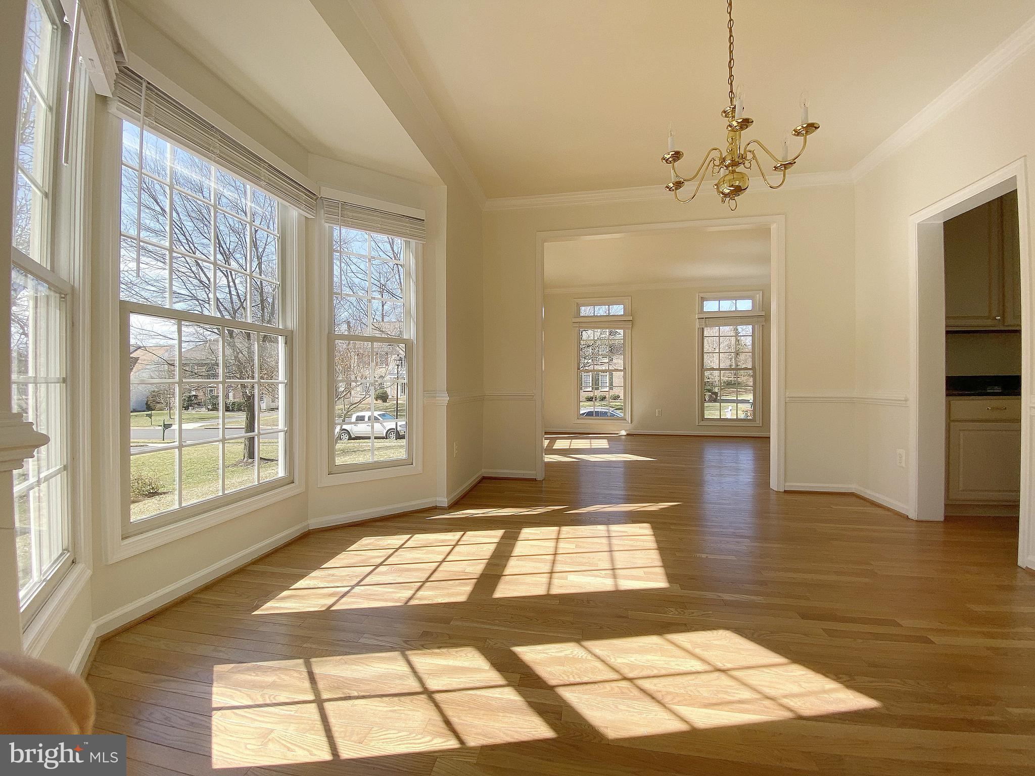 VALLEY VIEW MANOR - Residential Lease