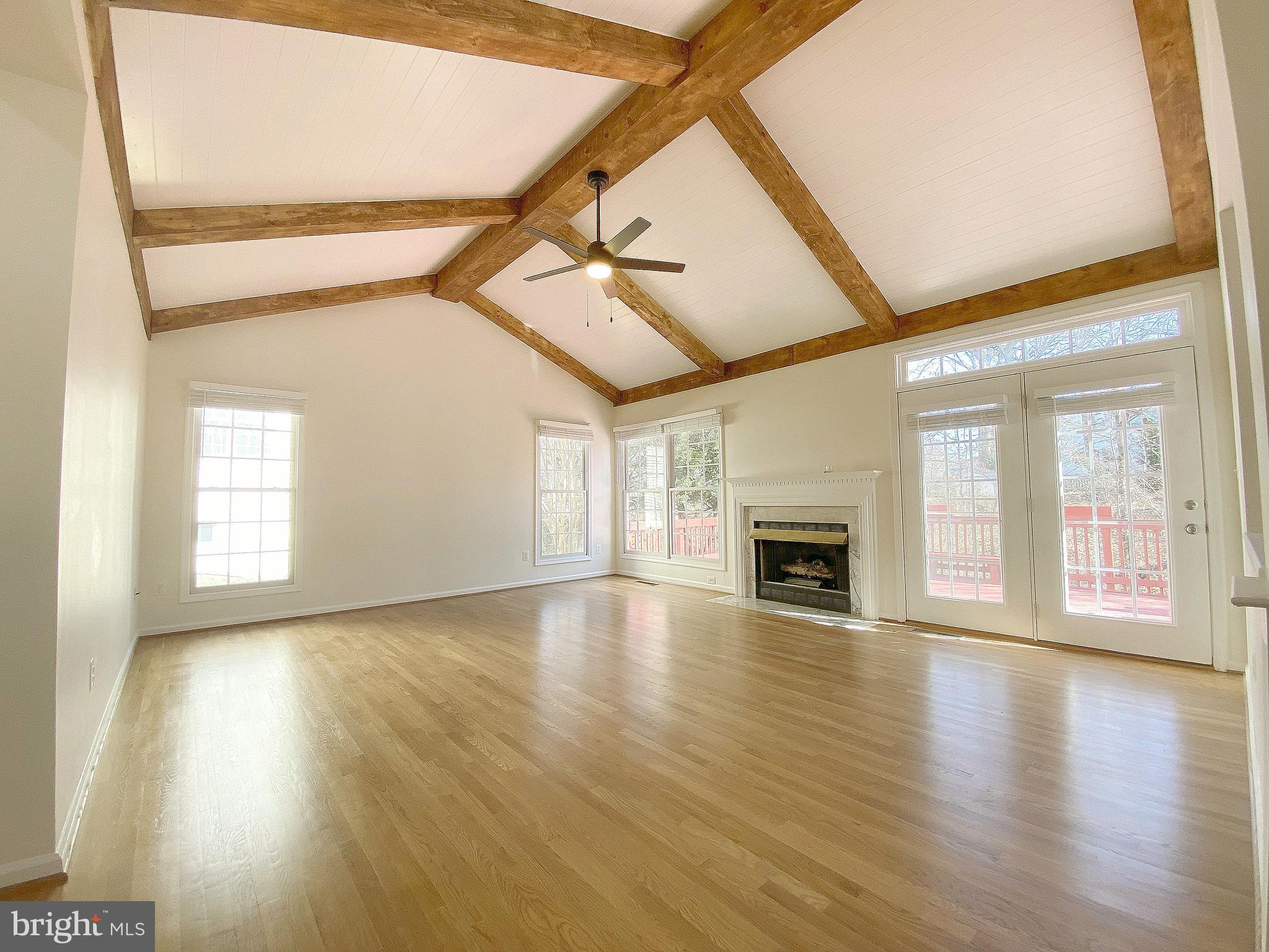 VALLEY VIEW MANOR - Residential Lease