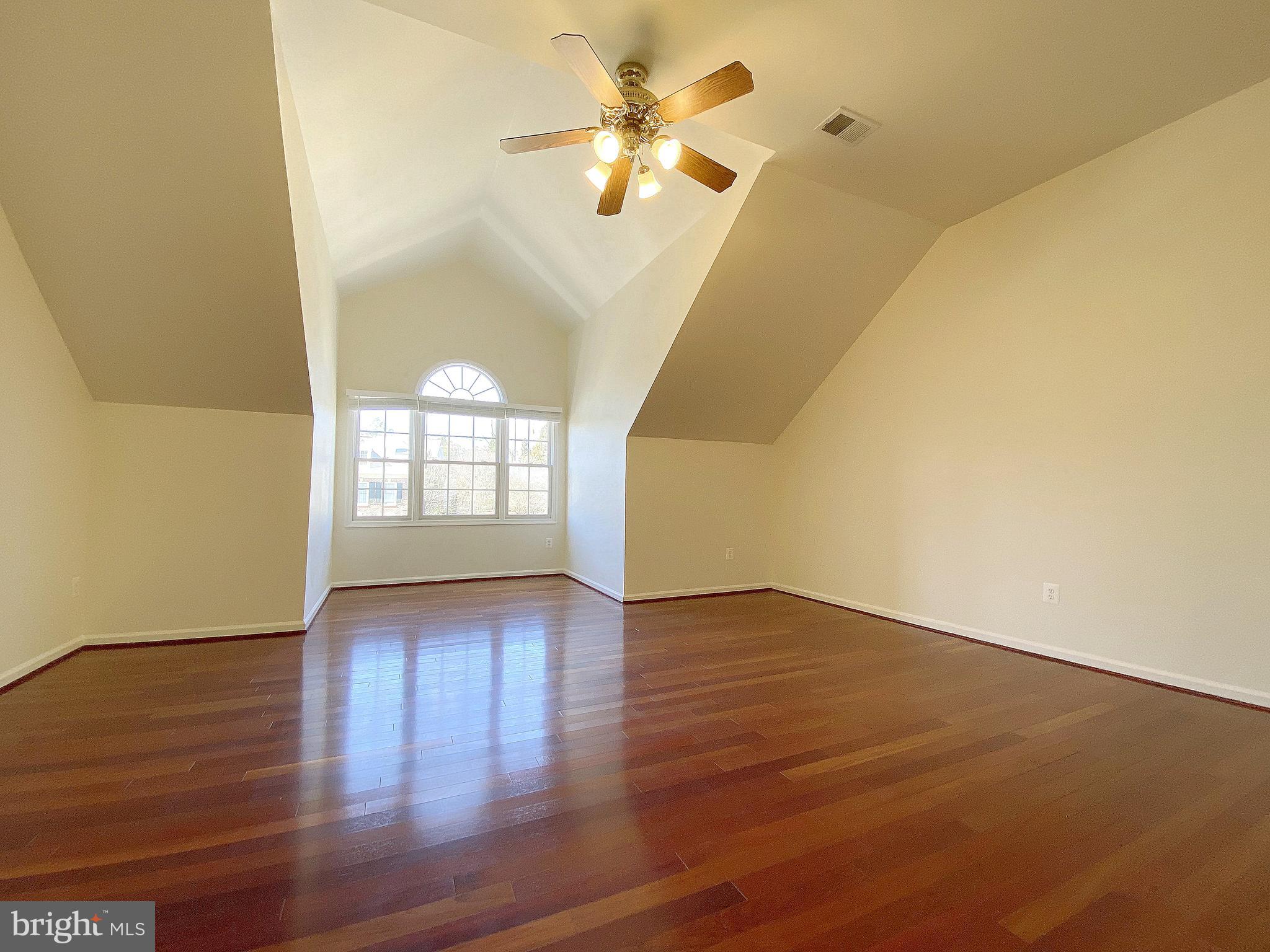 VALLEY VIEW MANOR - Residential Lease