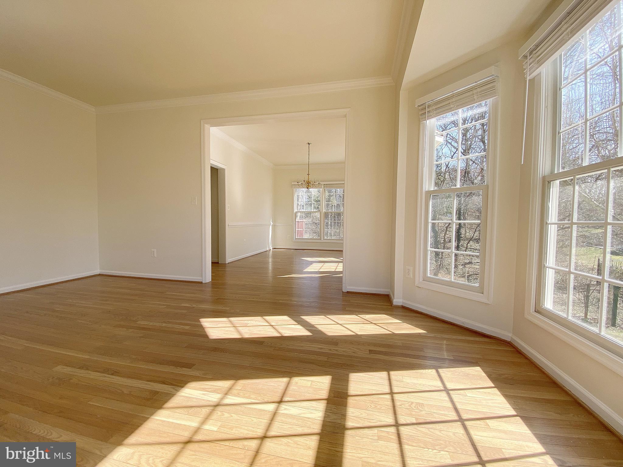 VALLEY VIEW MANOR - Residential Lease