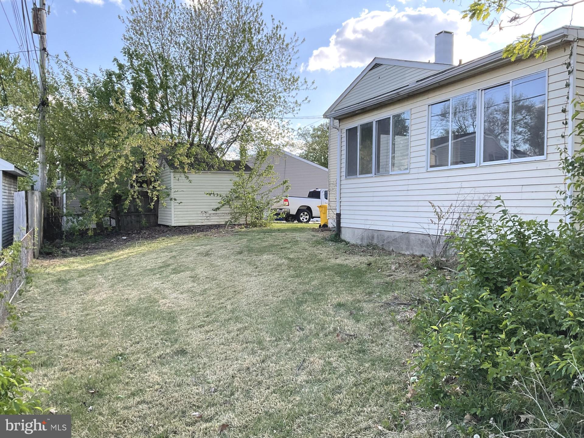 MUNROE GARDENS - Residential