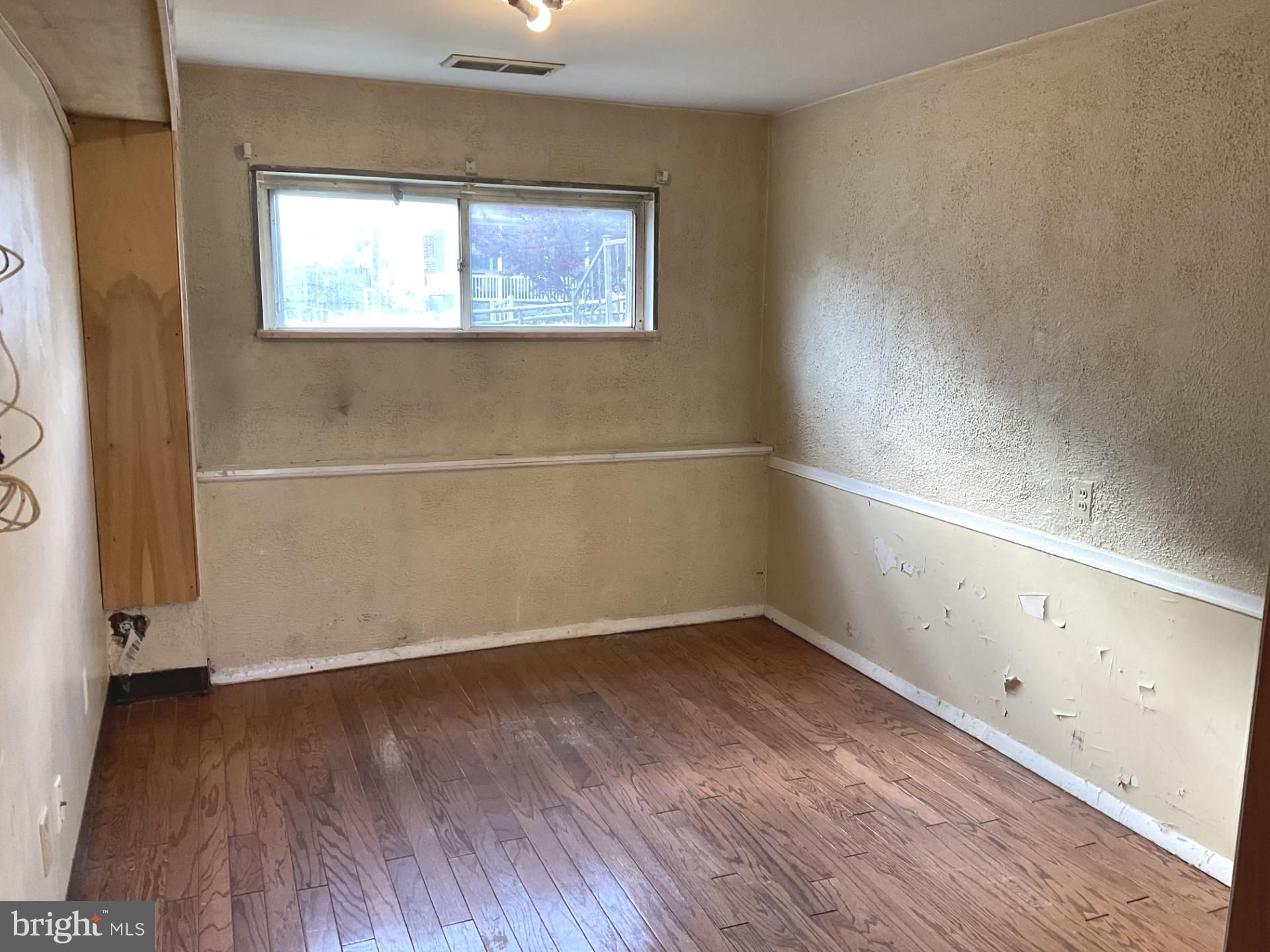 MUNROE GARDENS - Residential