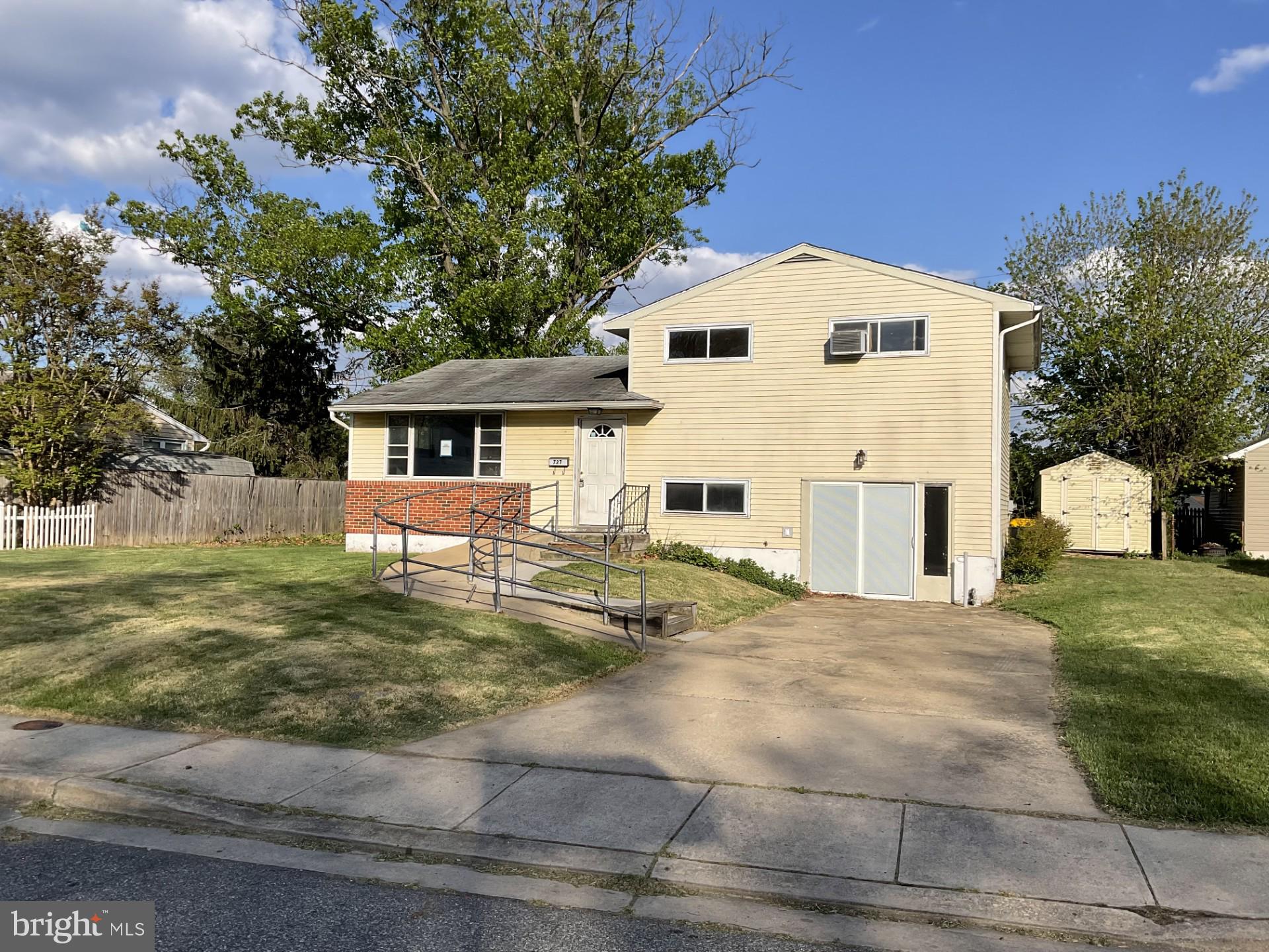 MUNROE GARDENS - Residential