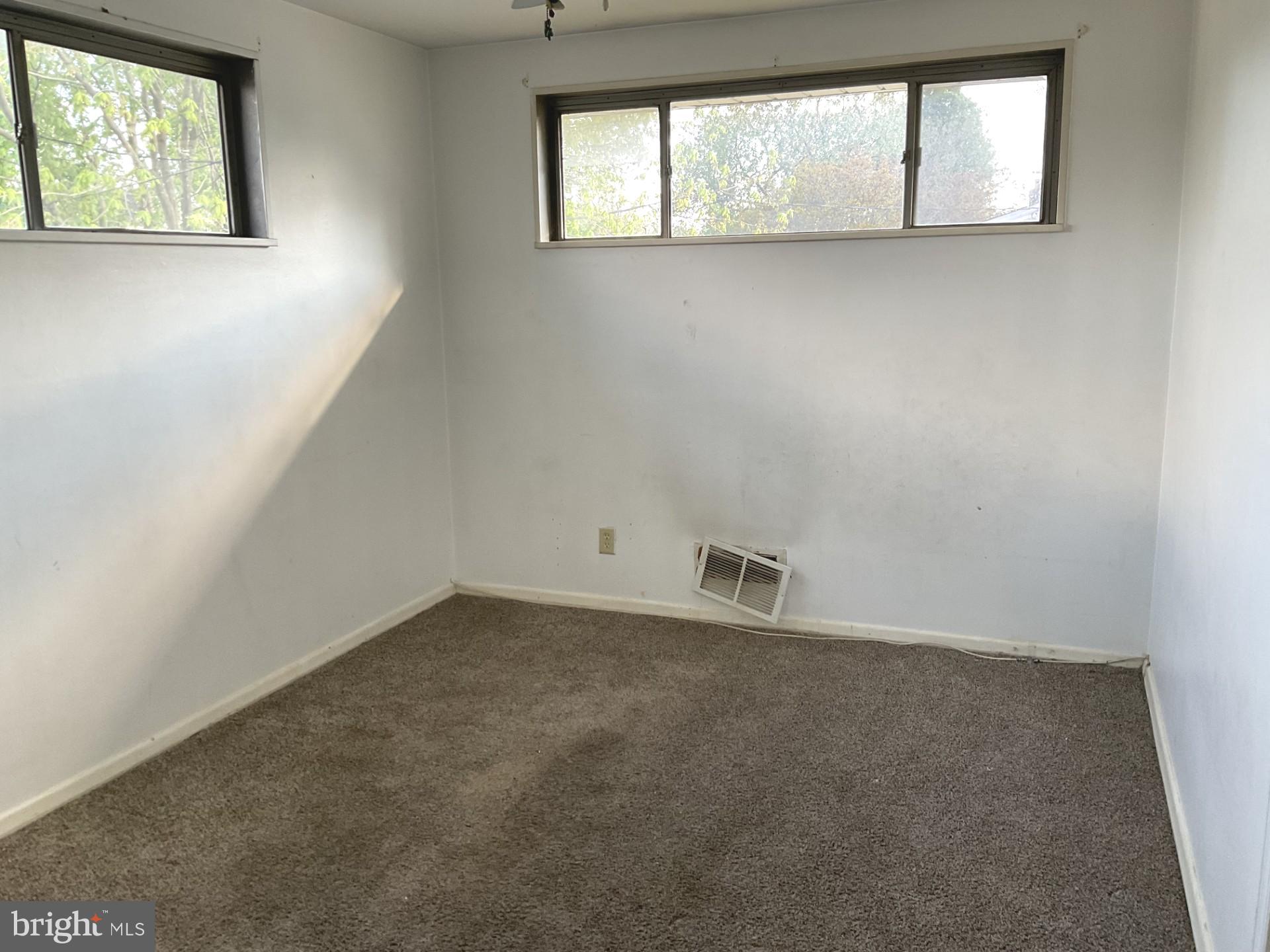 MUNROE GARDENS - Residential