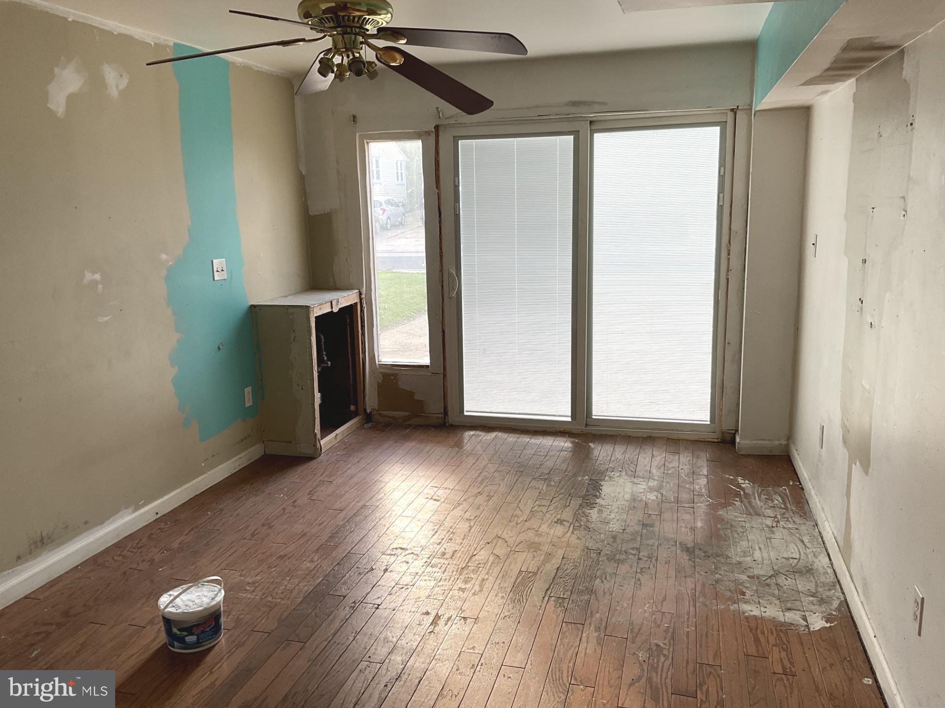 MUNROE GARDENS - Residential