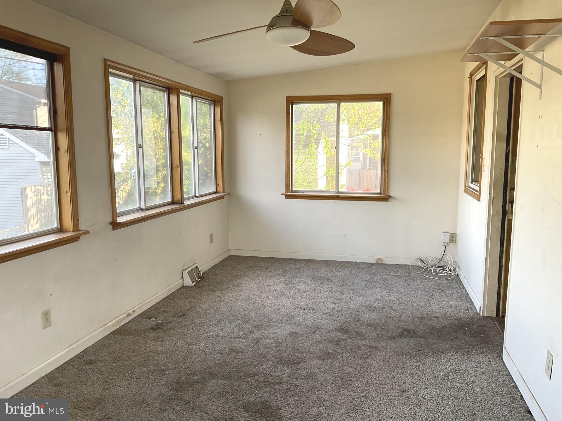 MUNROE GARDENS - Residential