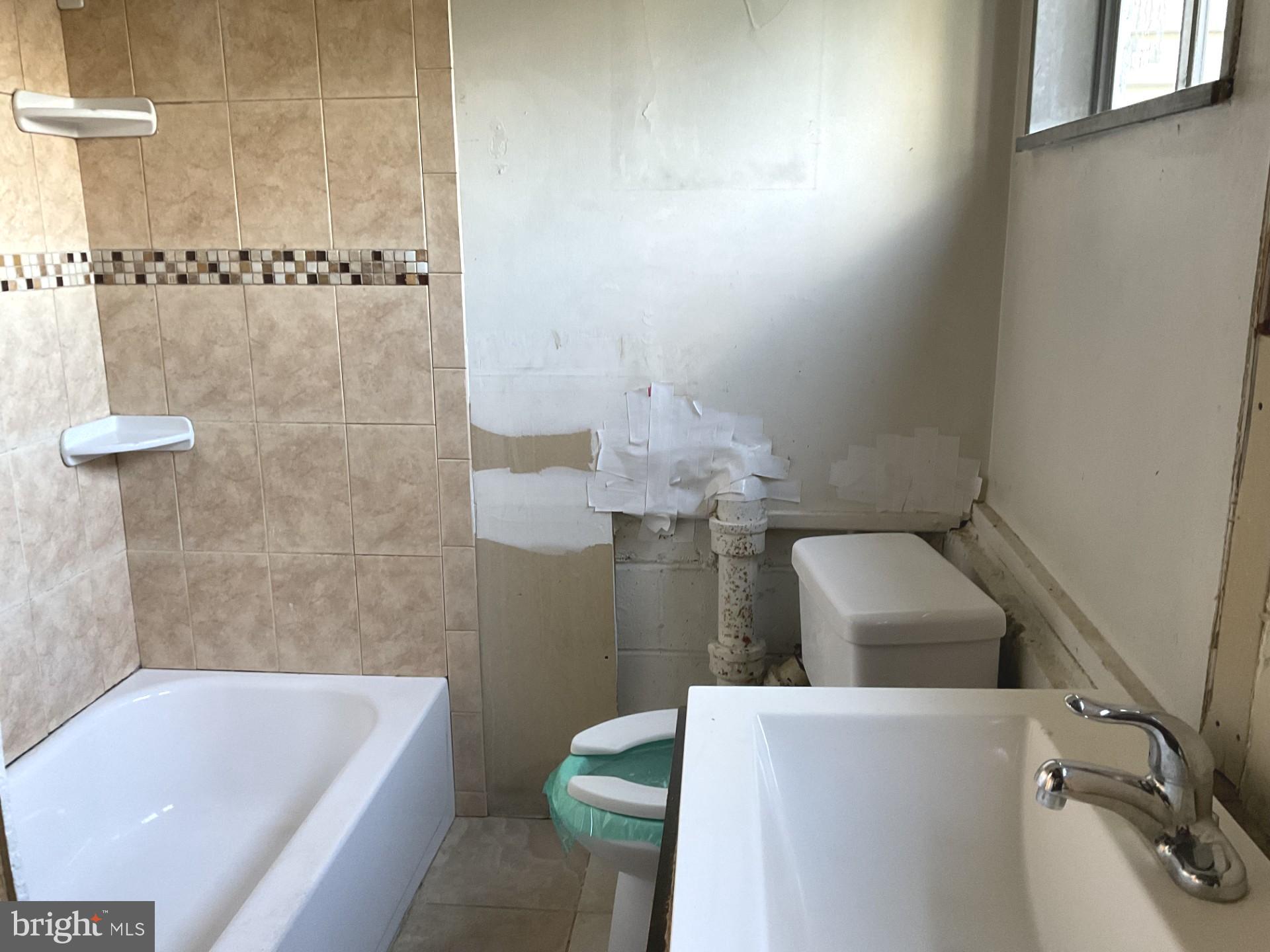 MUNROE GARDENS - Residential