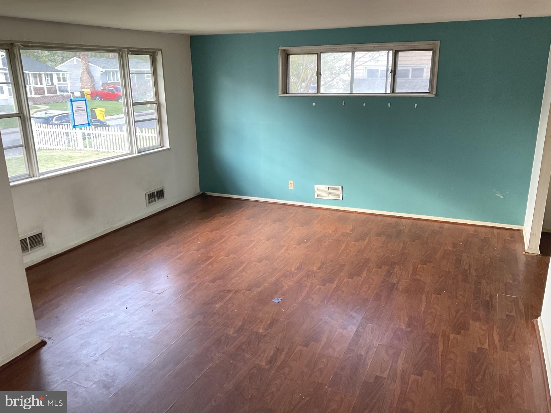 MUNROE GARDENS - Residential