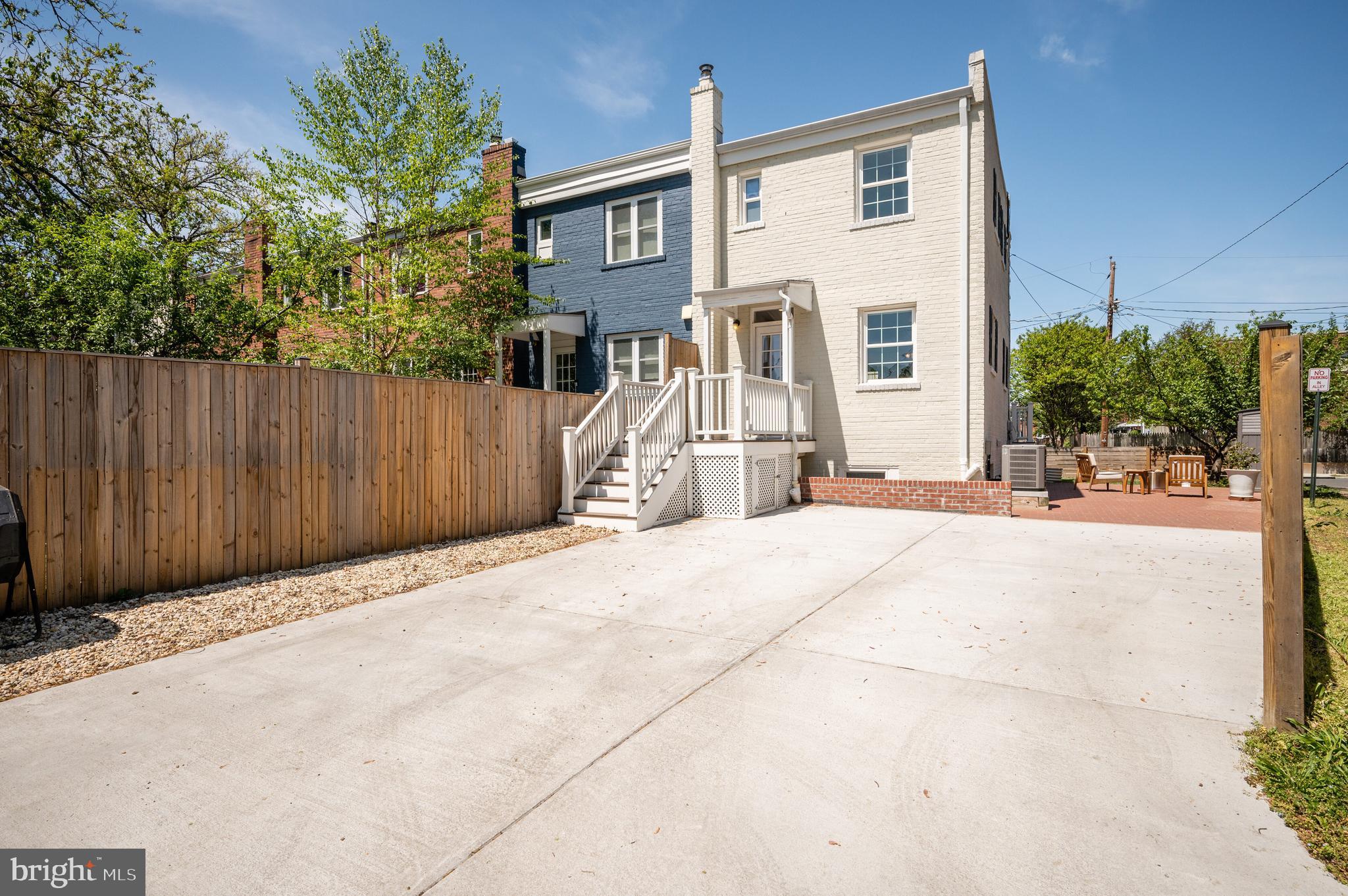 WAVERLY TAYLOR - Residential