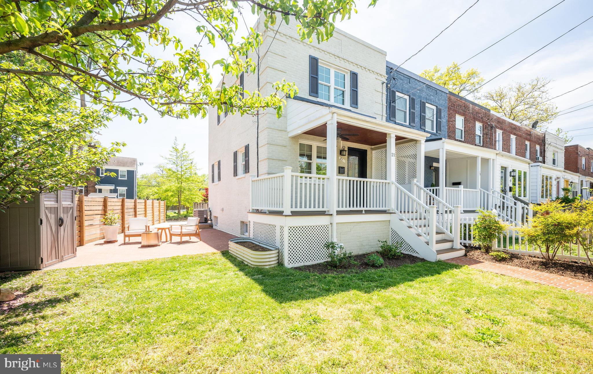 WAVERLY TAYLOR - Residential