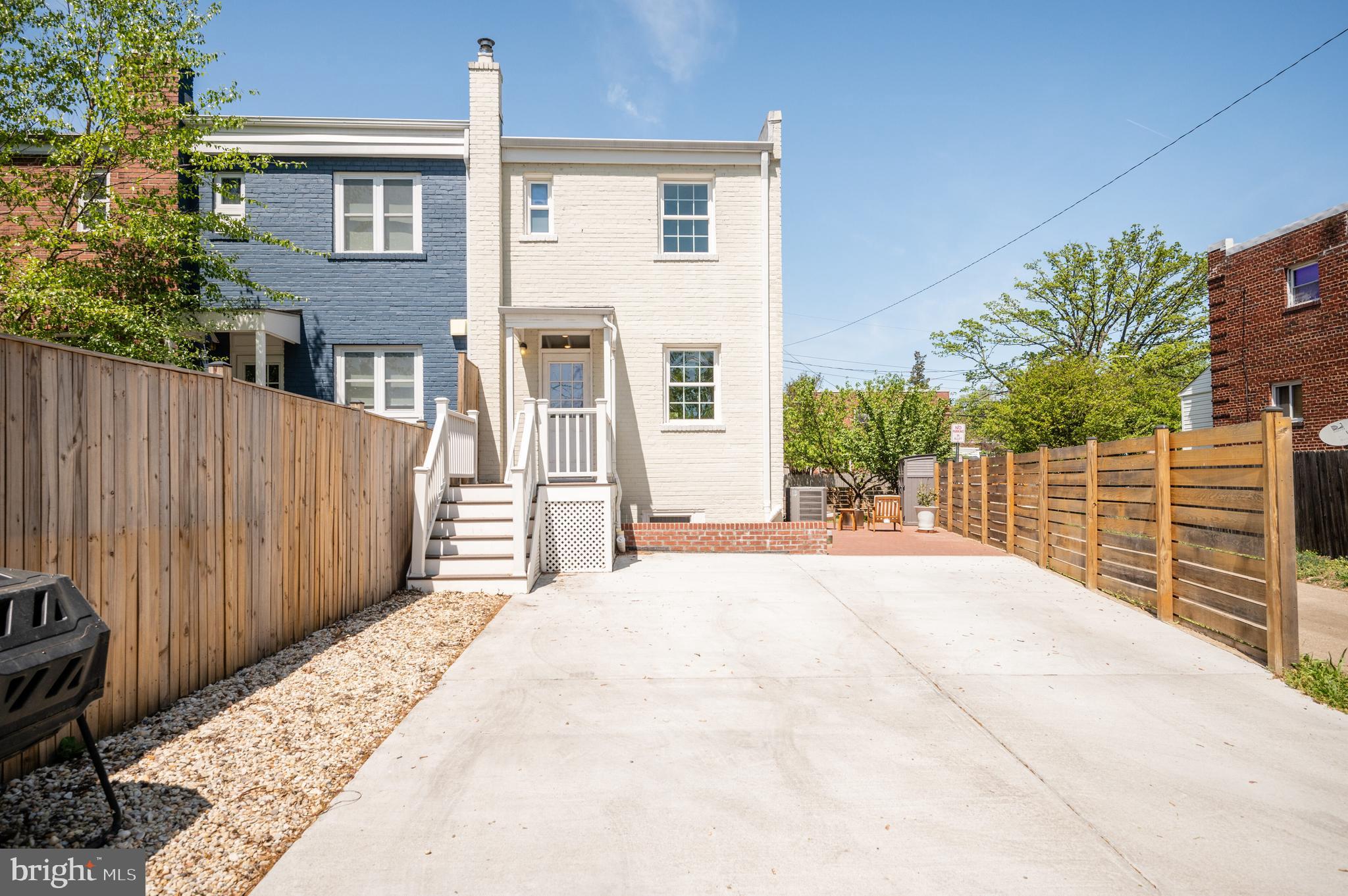 WAVERLY TAYLOR - Residential