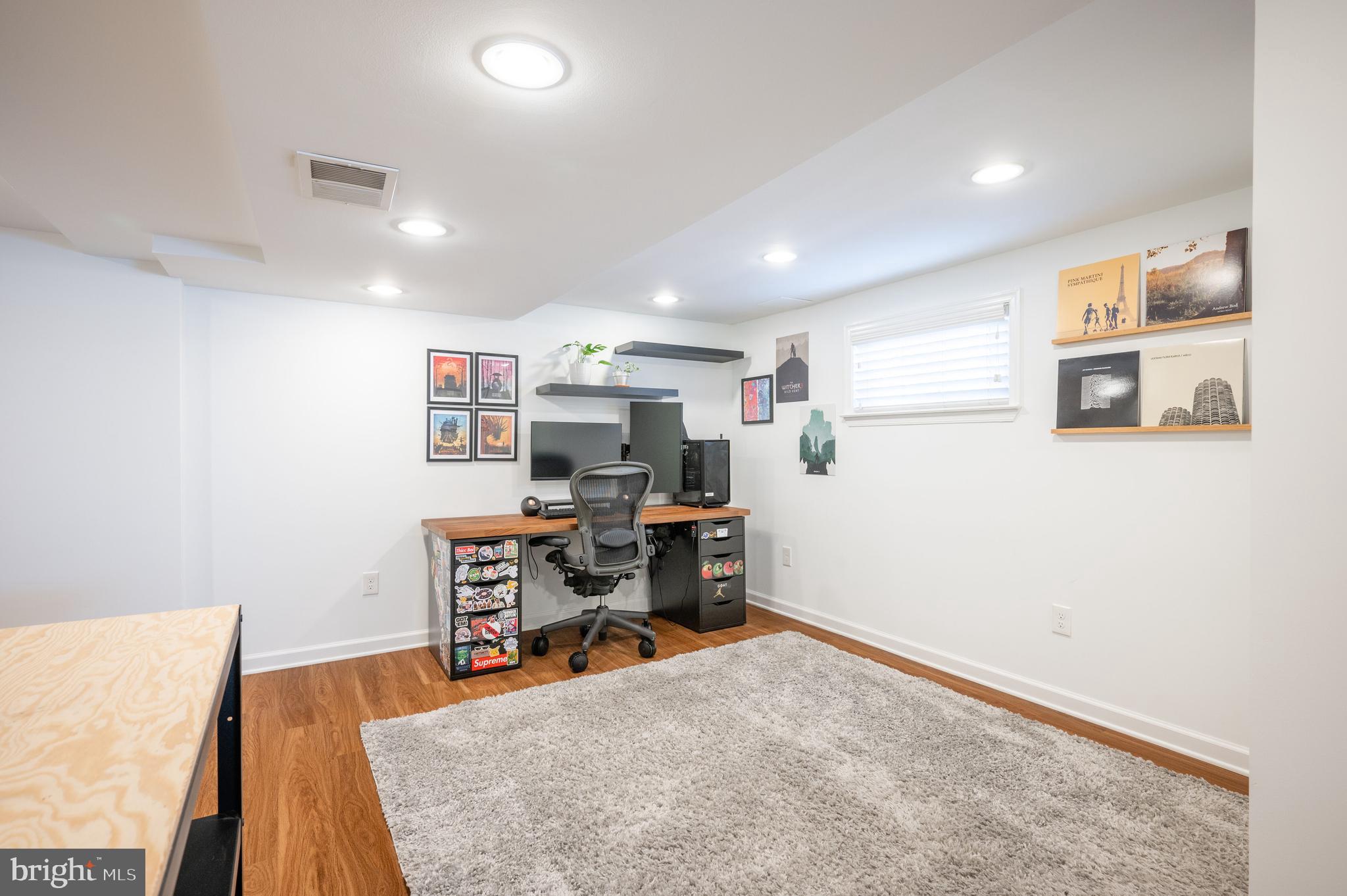 WAVERLY TAYLOR - Residential