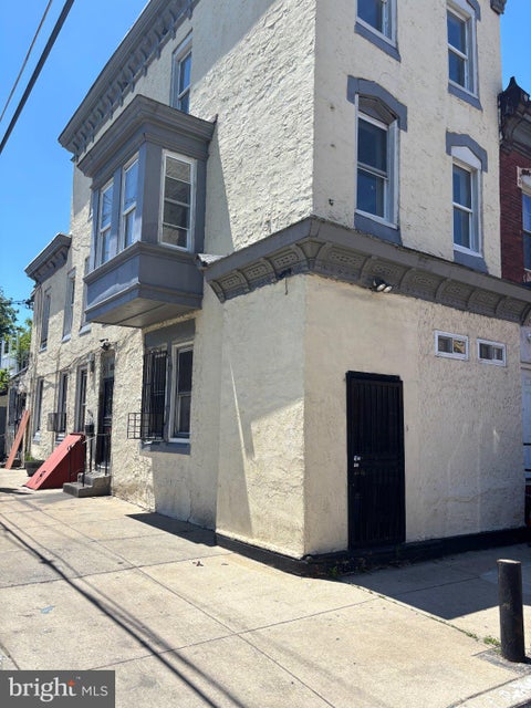 Multifamily For Sale - 924 W Silver Street<br/> PHILADELPHIA, PA 19133