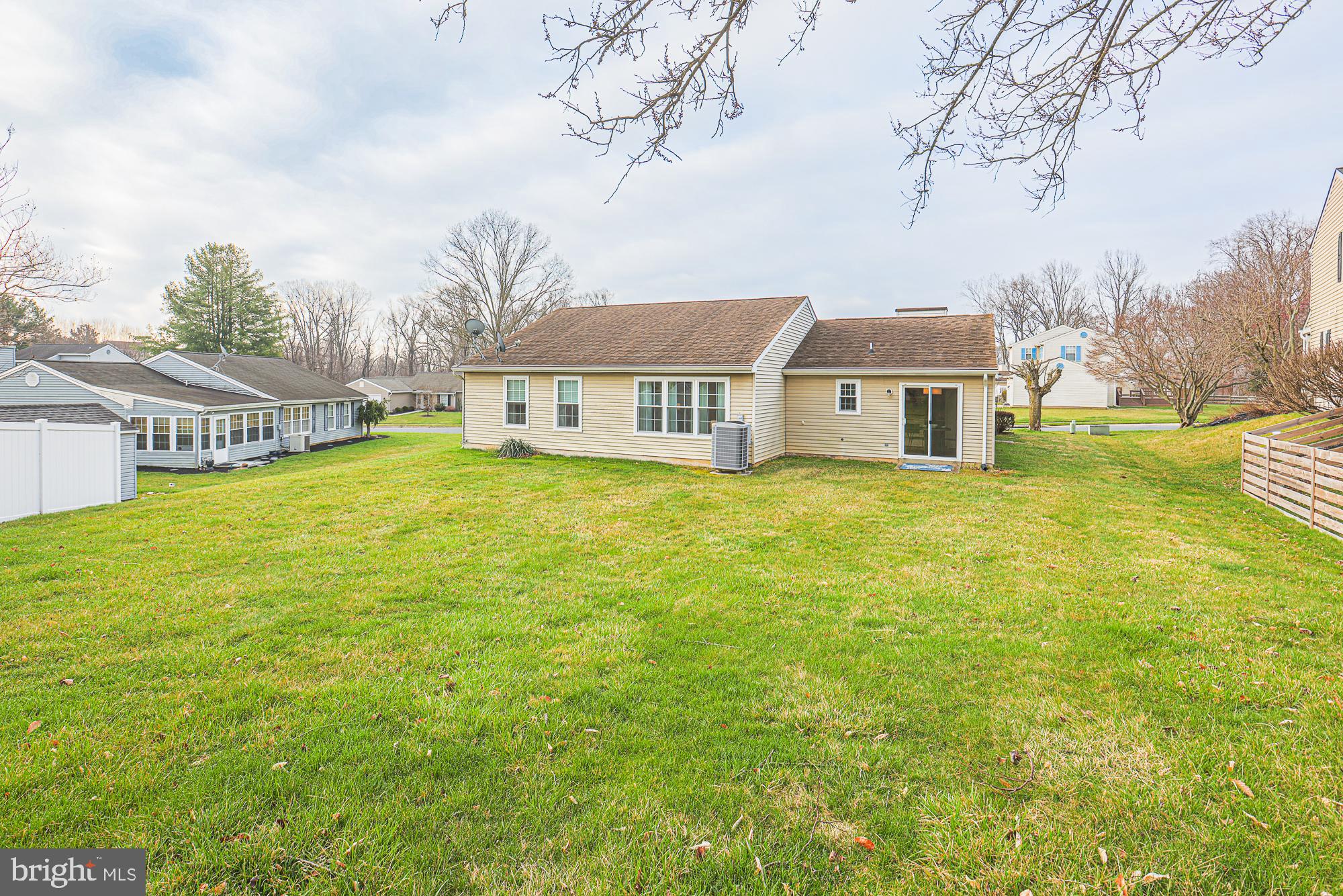 OAKS OF HARFORD - Residential