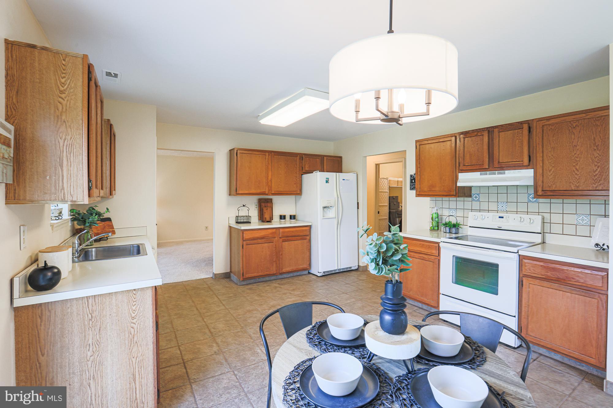 OAKS OF HARFORD - Residential