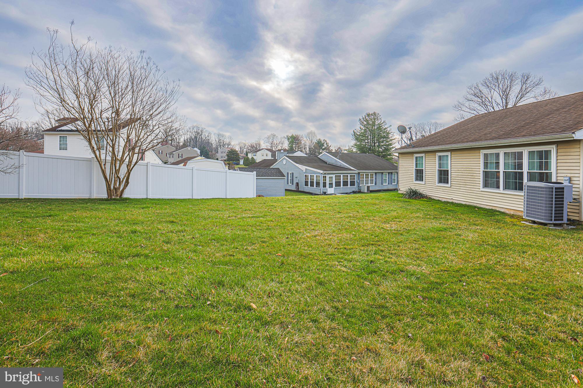 OAKS OF HARFORD - Residential