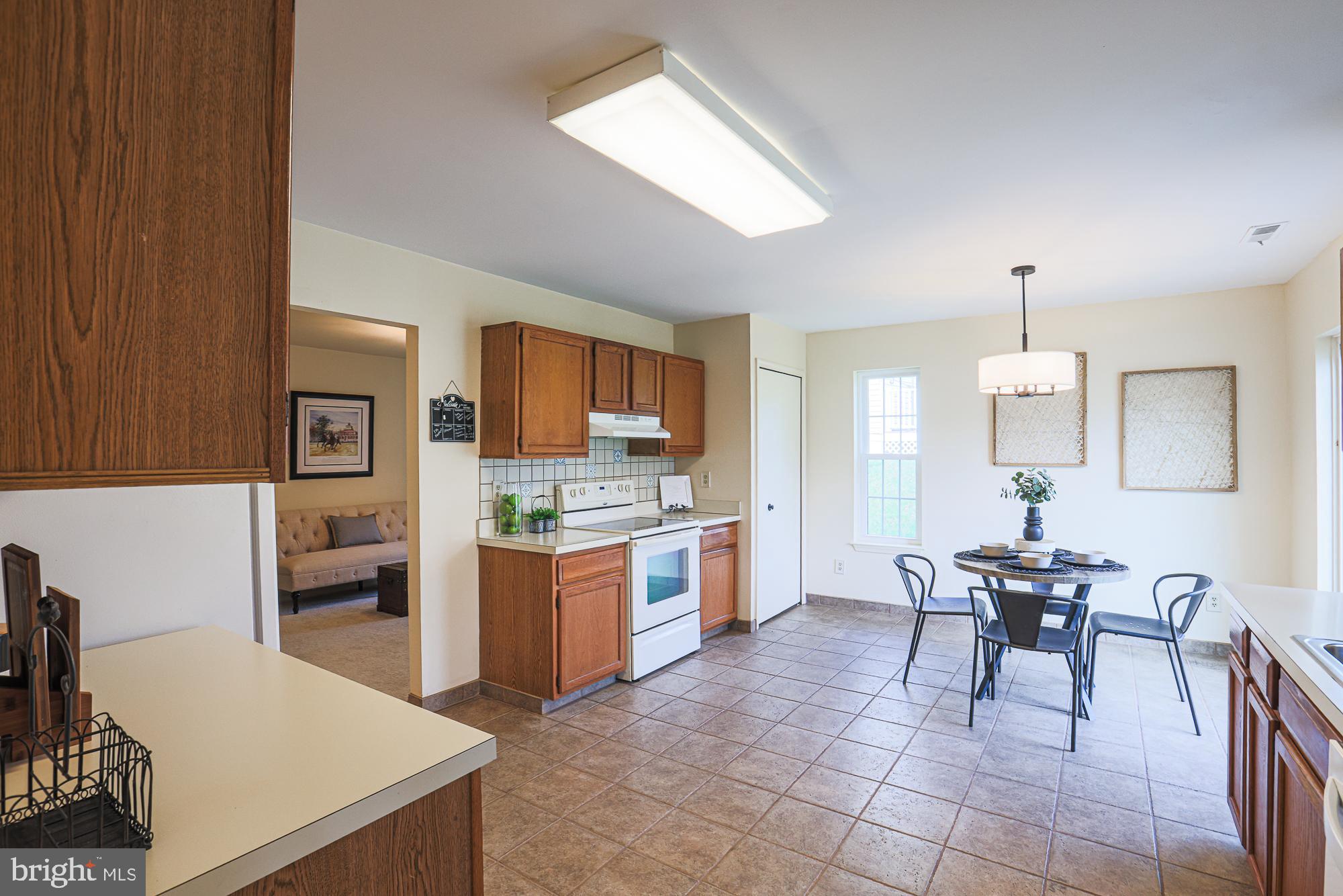 OAKS OF HARFORD - Residential