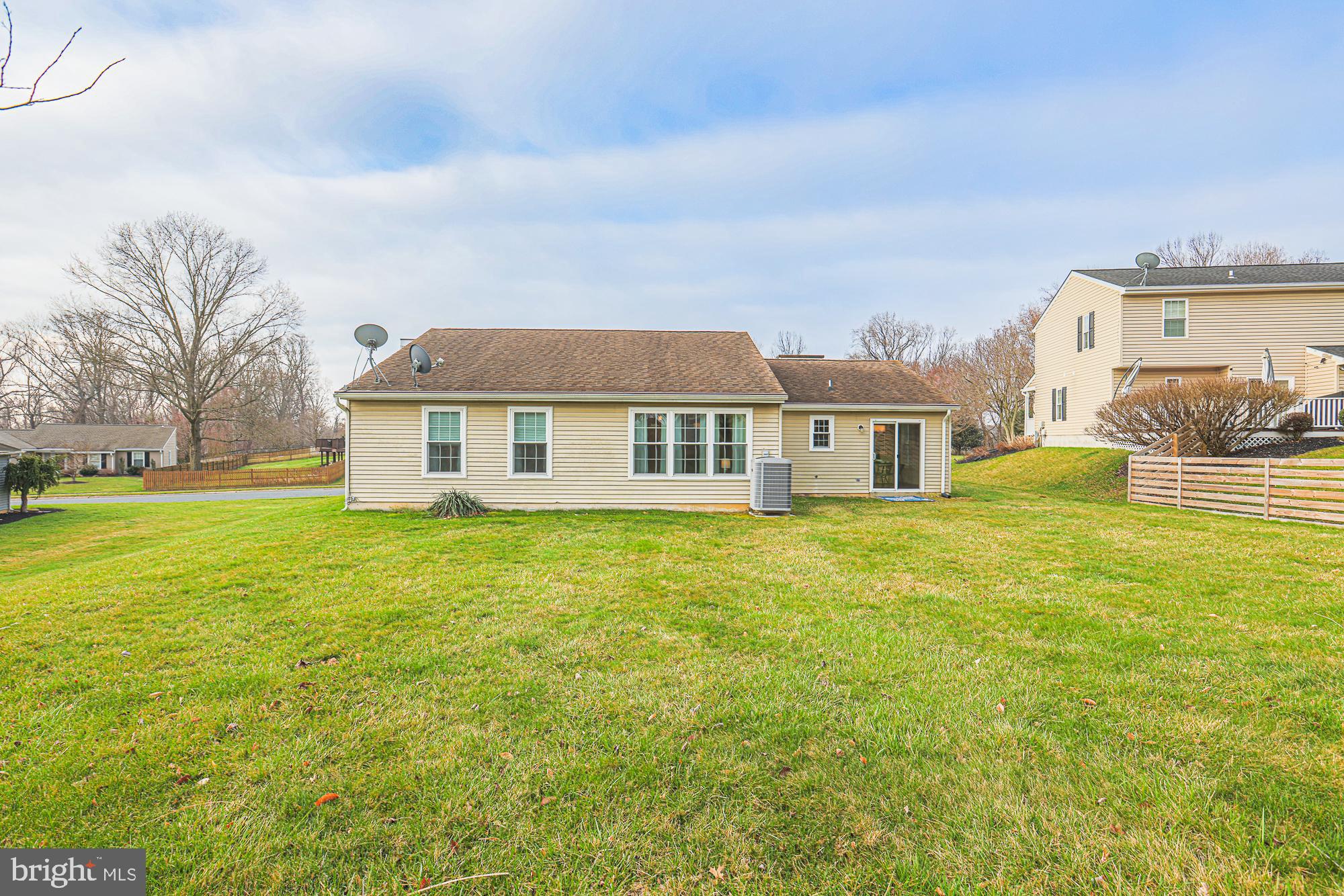 OAKS OF HARFORD - Residential