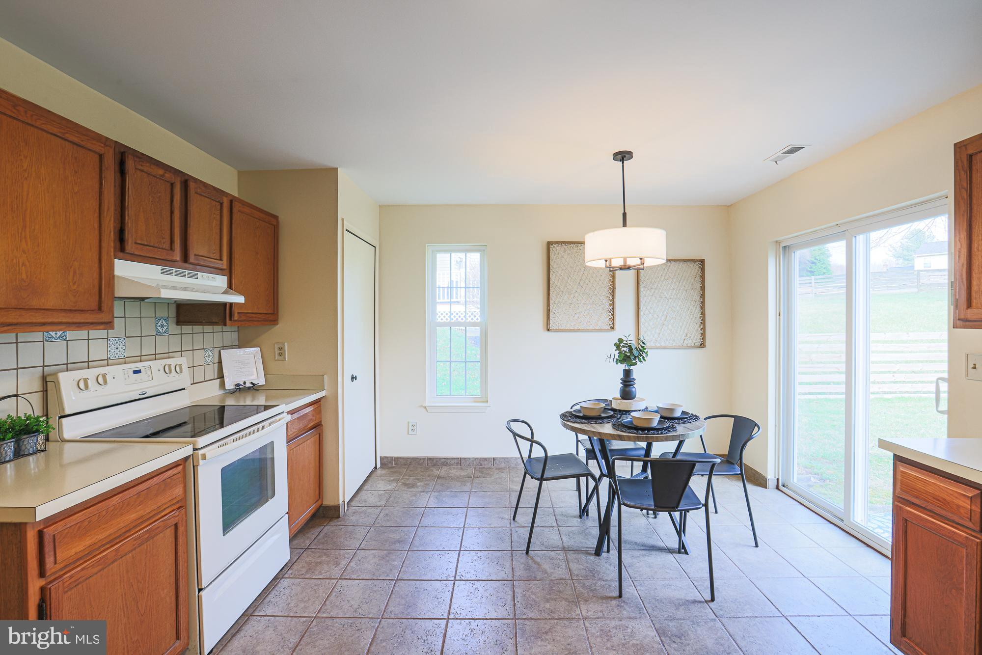 OAKS OF HARFORD - Residential