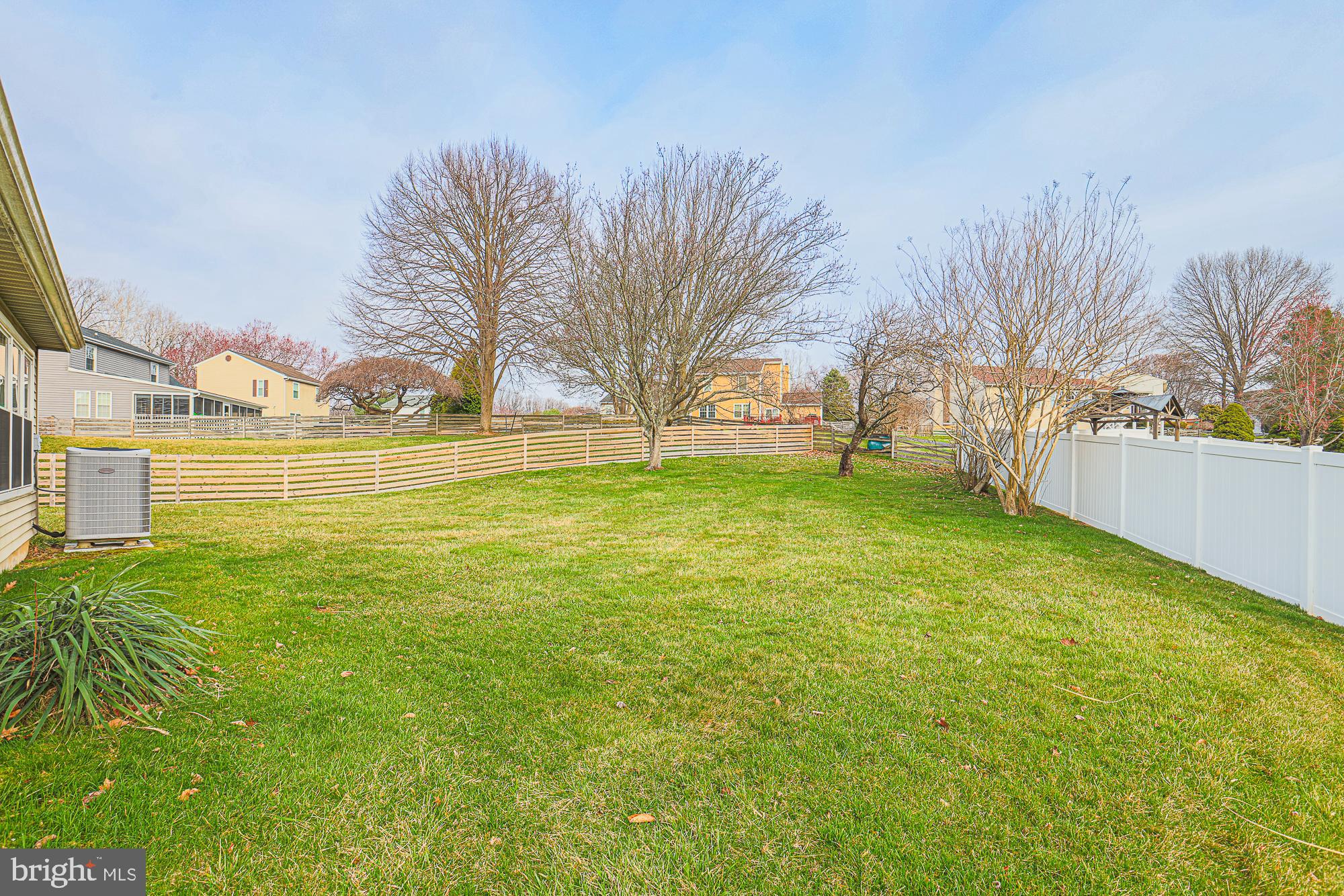 OAKS OF HARFORD - Residential