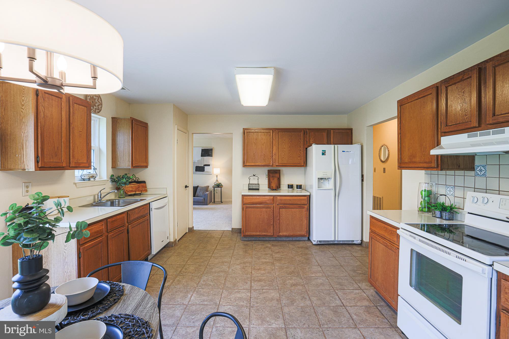 OAKS OF HARFORD - Residential