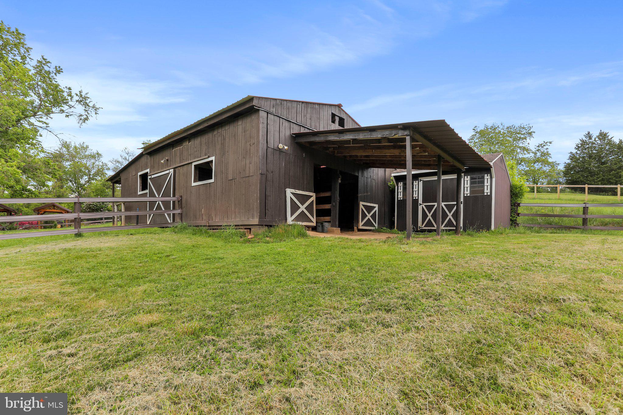 SLEEPY CREEK ORCHARD - Farm