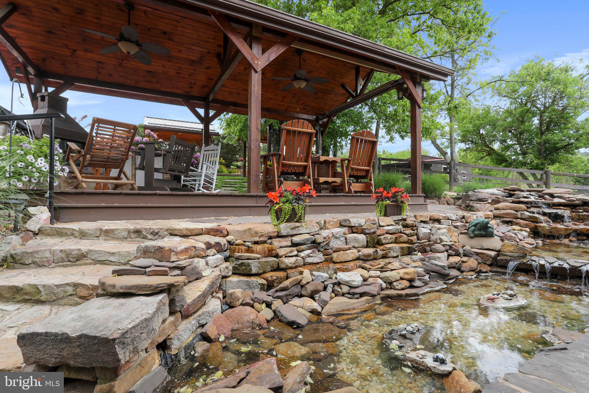 SLEEPY CREEK ORCHARD - Farm