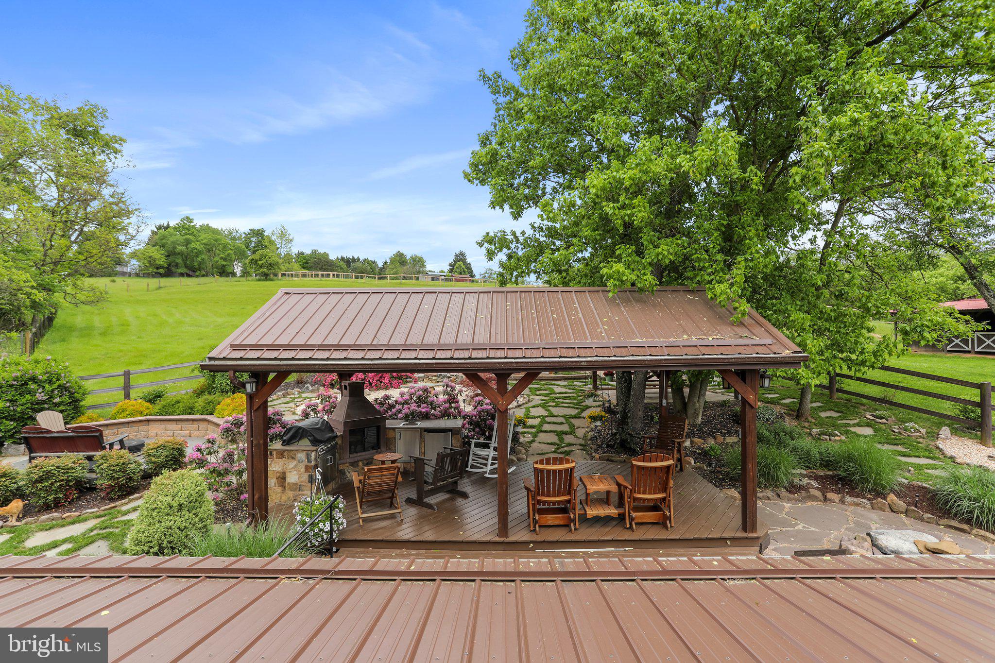 SLEEPY CREEK ORCHARD - Farm