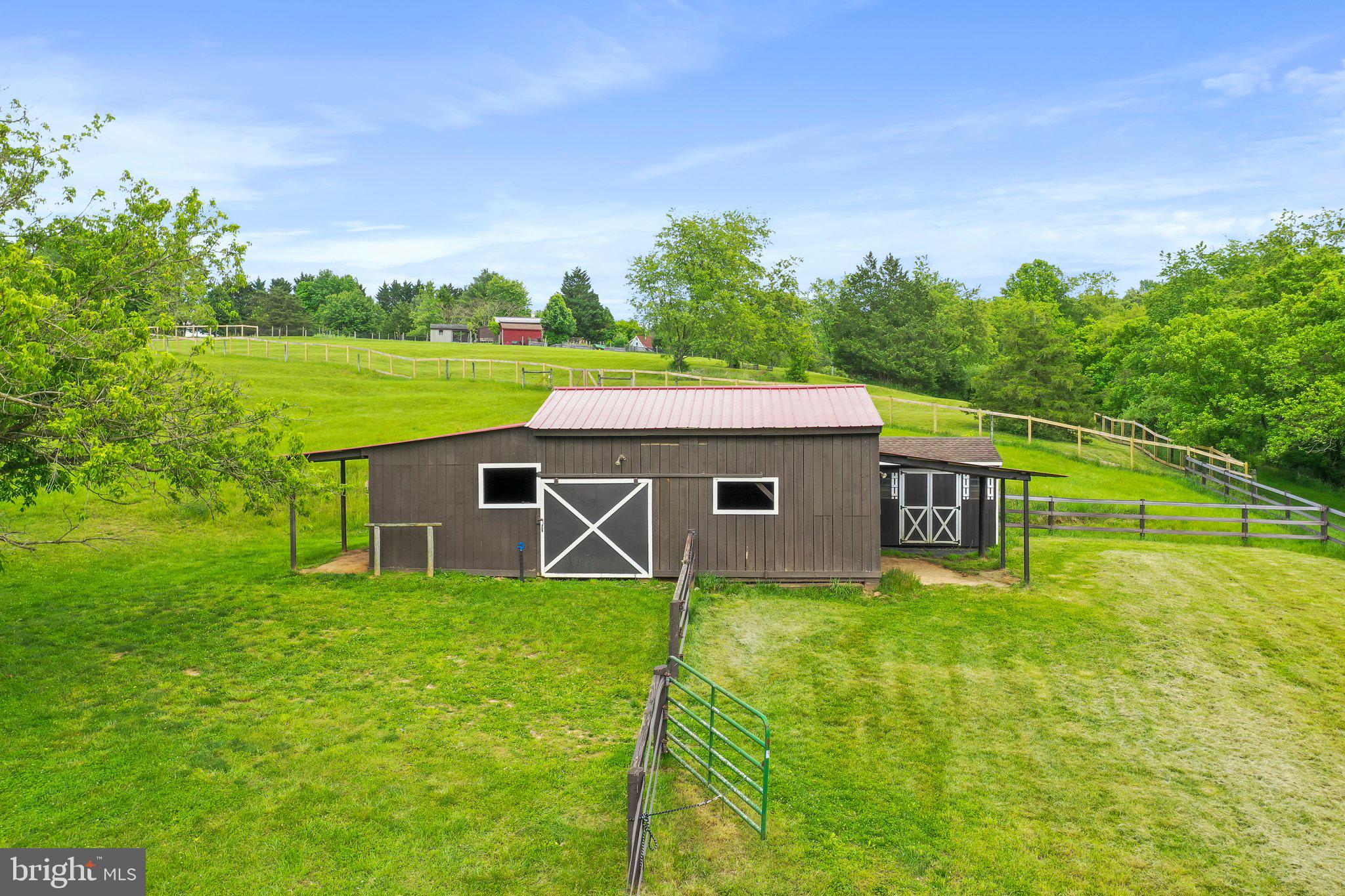 SLEEPY CREEK ORCHARD - Farm