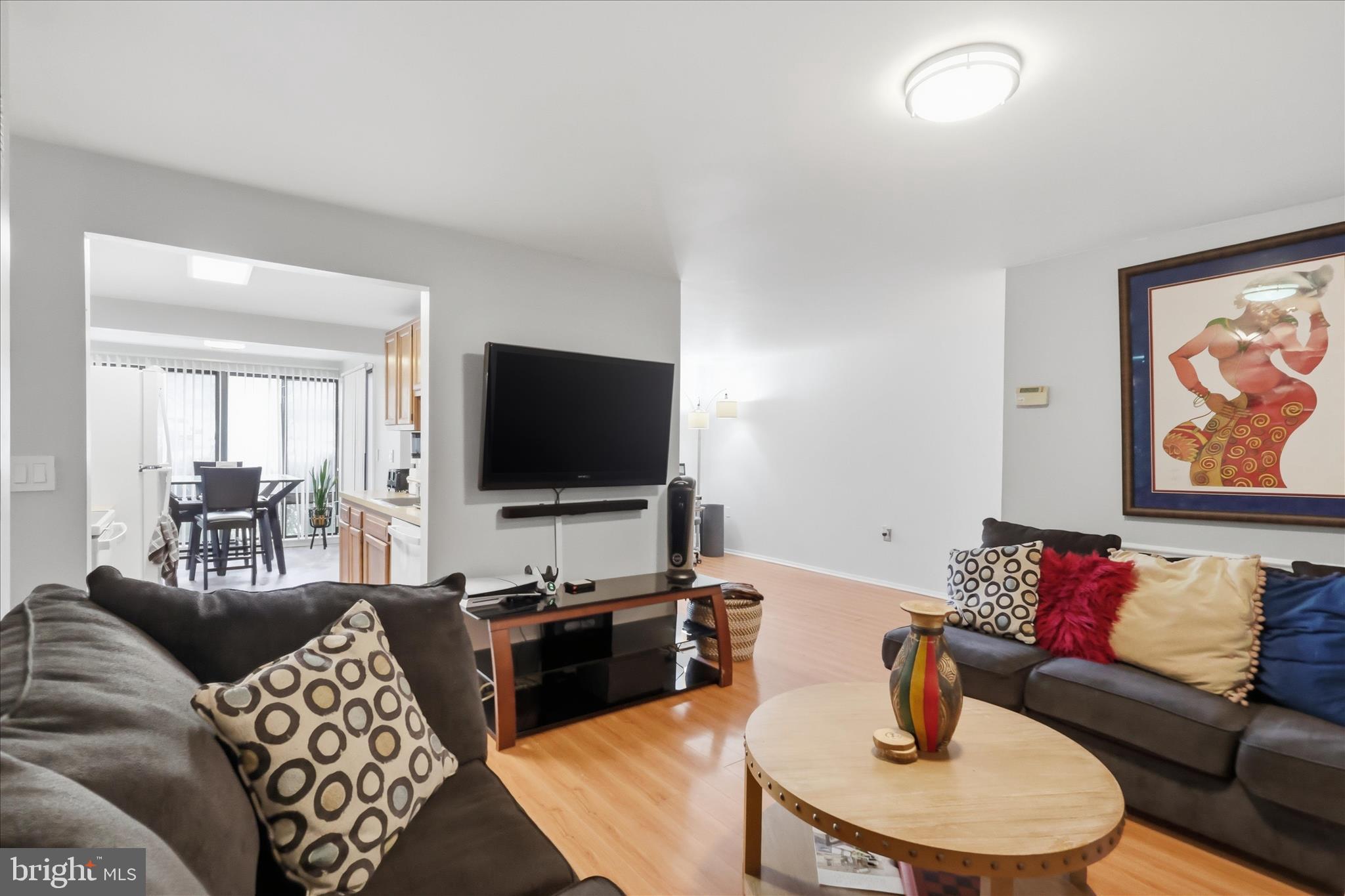FARMINGDALE - Residential