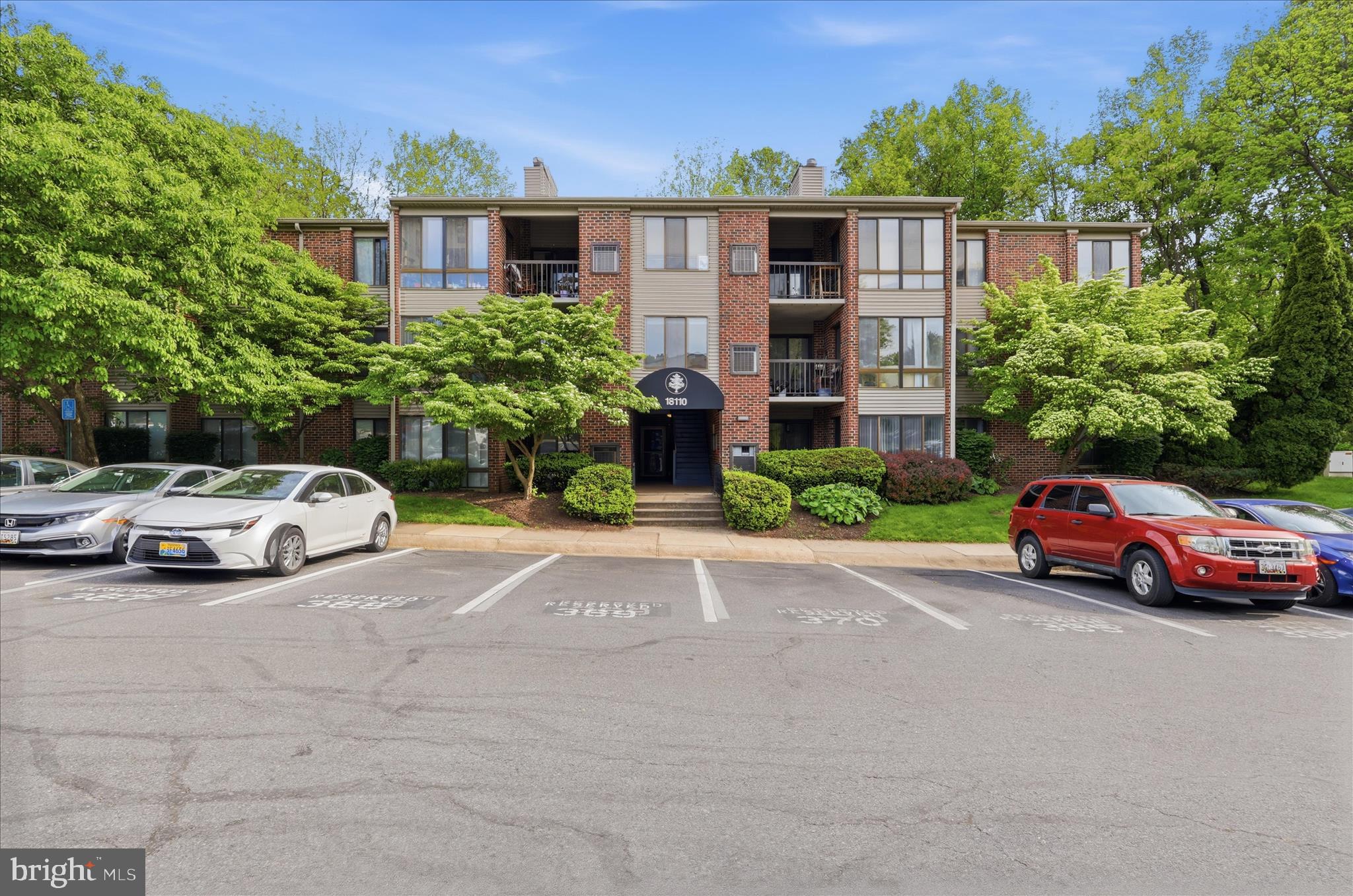 FARMINGDALE - Residential