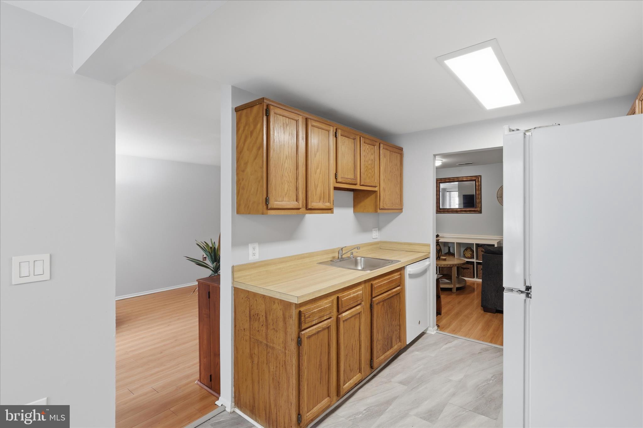 FARMINGDALE - Residential