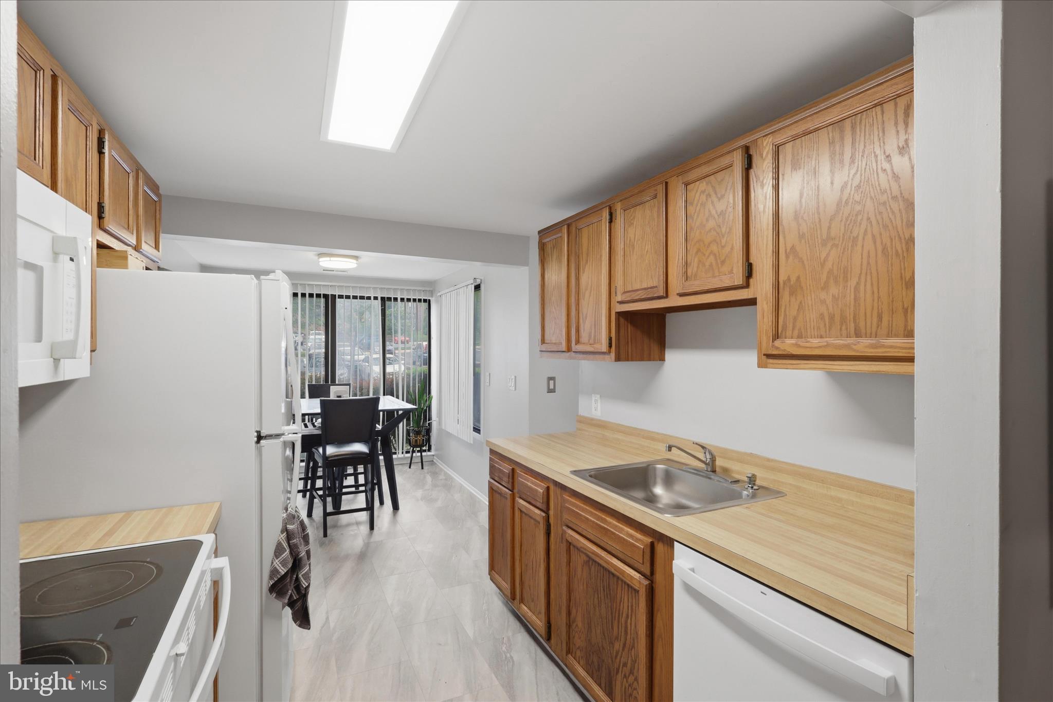 FARMINGDALE - Residential