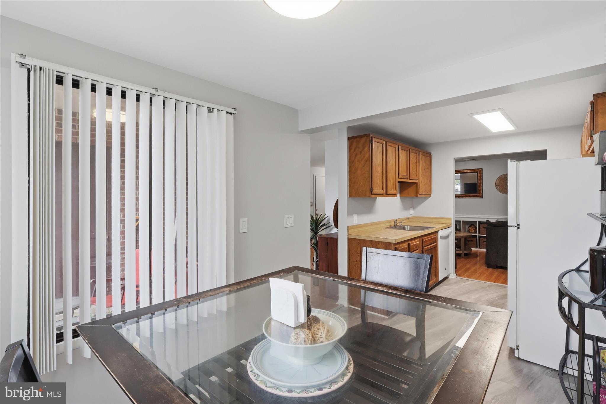 FARMINGDALE - Residential