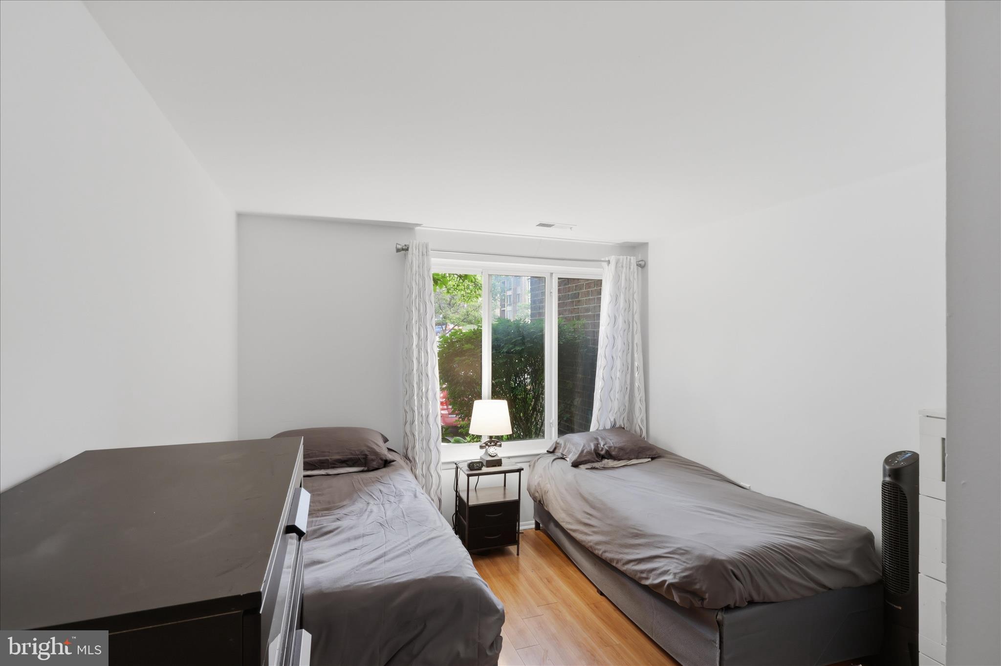 FARMINGDALE - Residential