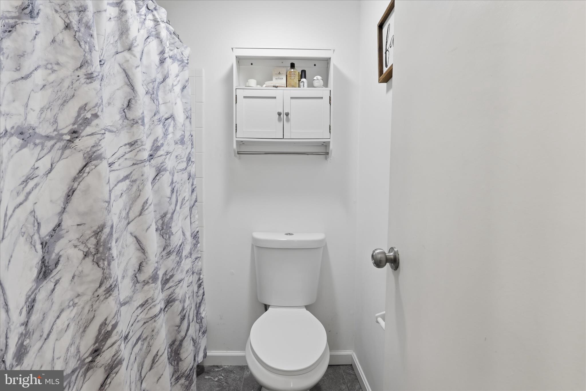 FARMINGDALE - Residential