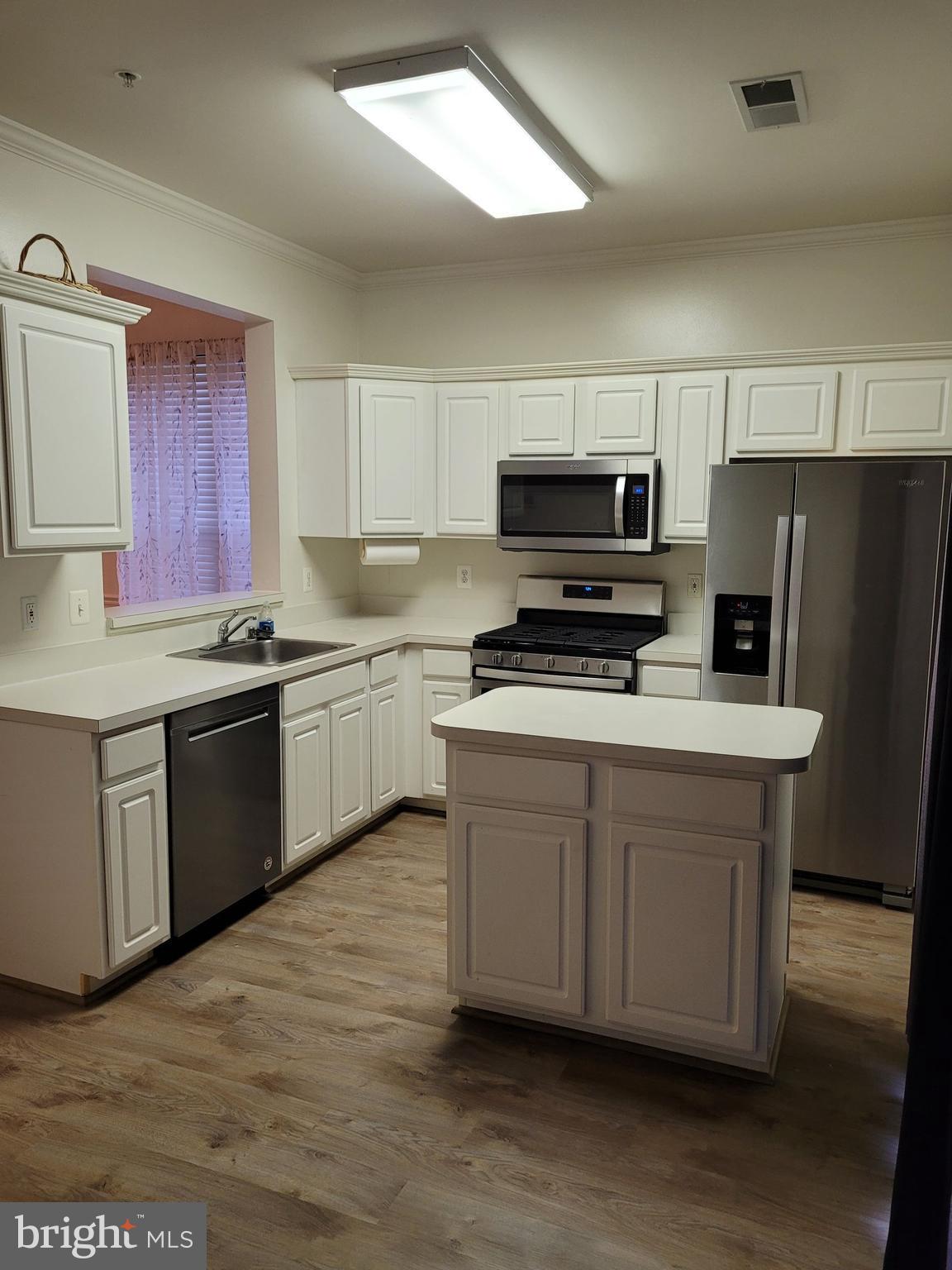 PINEY ORCHARD - Residential Lease