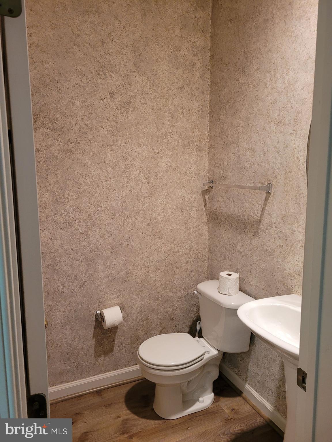 PINEY ORCHARD - Residential Lease