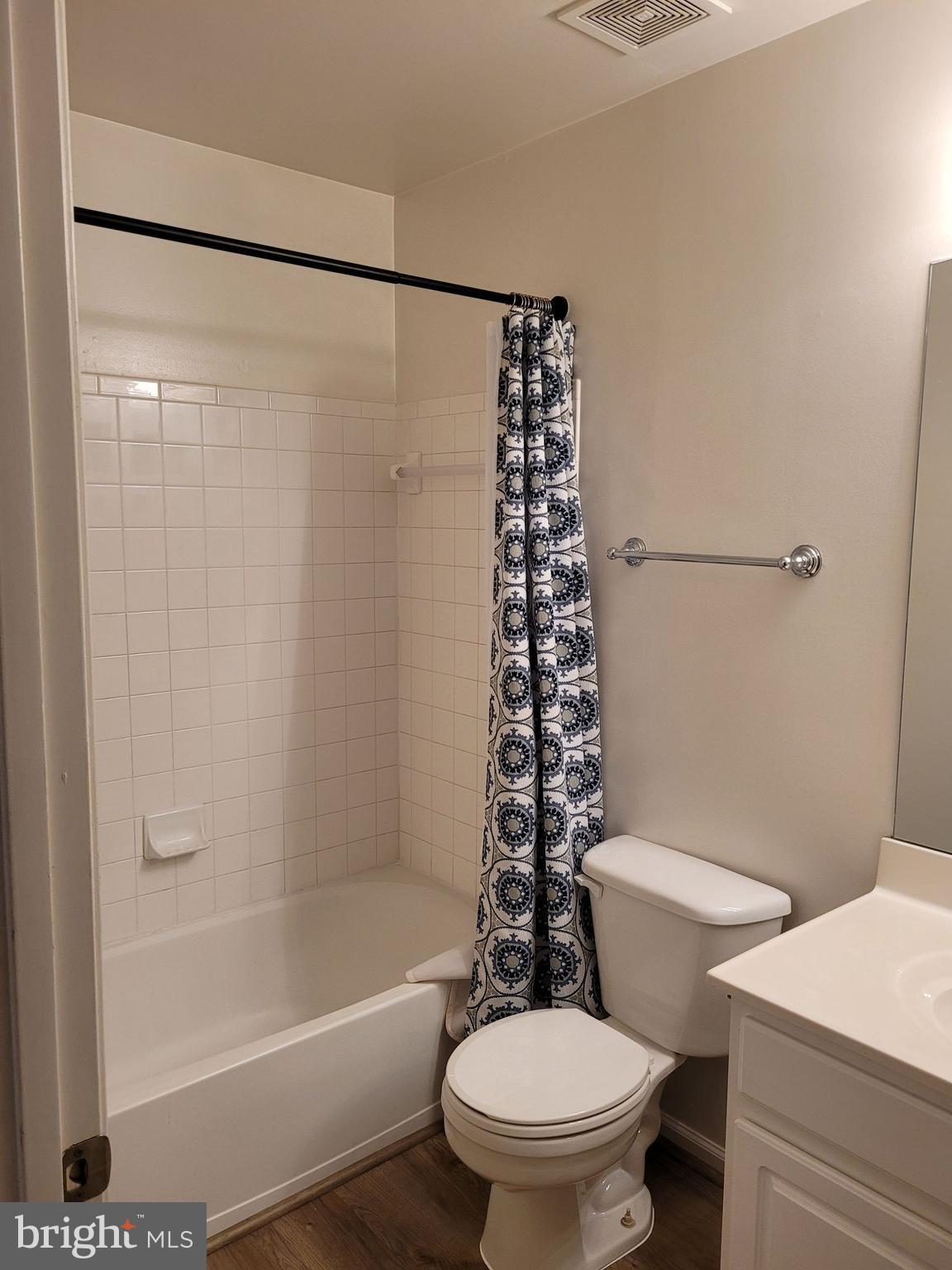 PINEY ORCHARD - Residential Lease