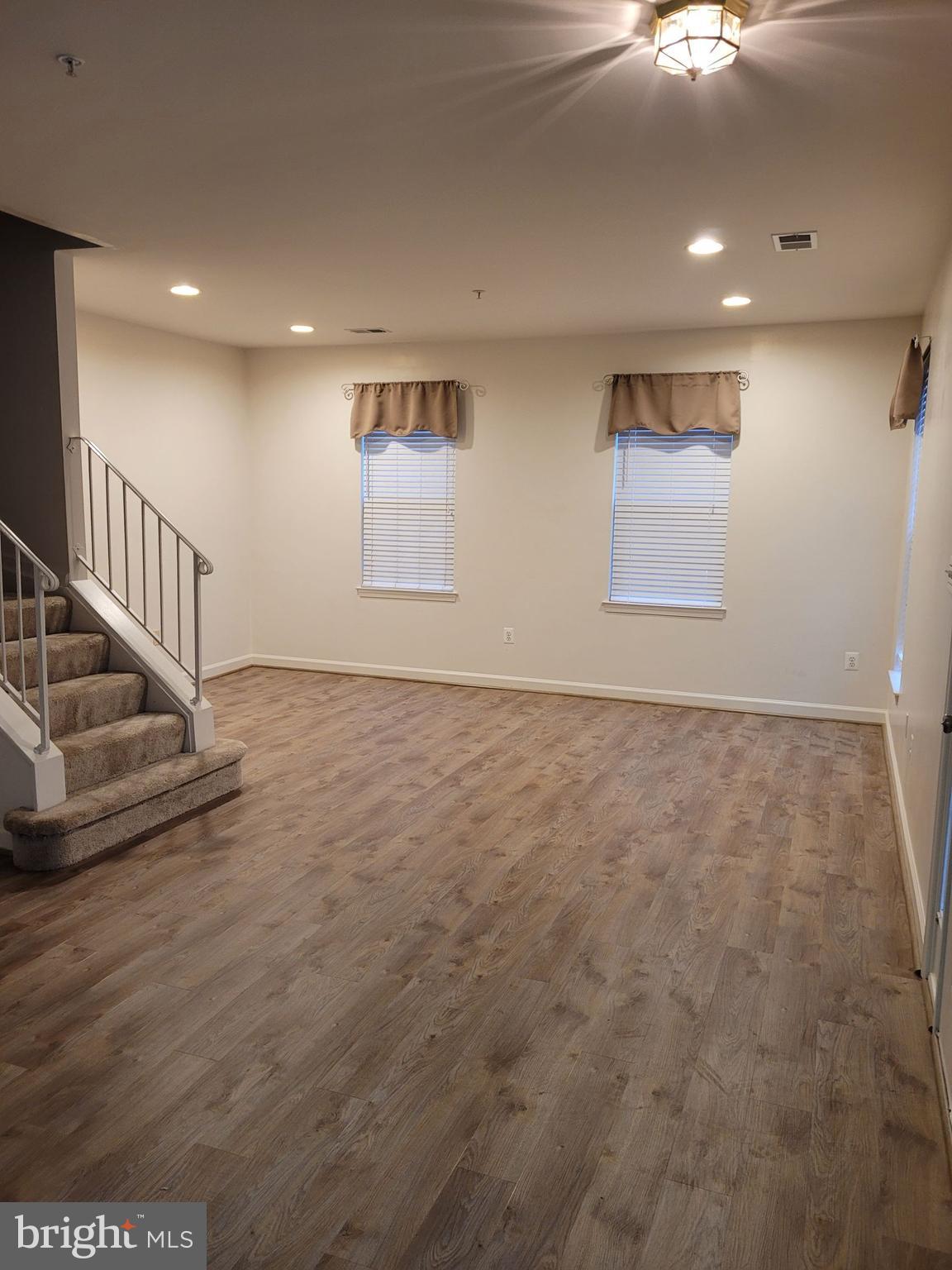 PINEY ORCHARD - Residential Lease