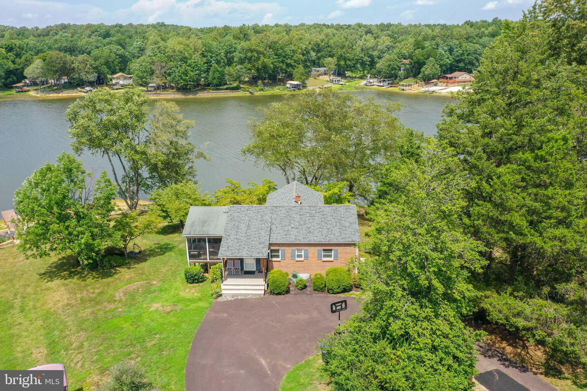 BLUE RIDGE SHORES - Residential