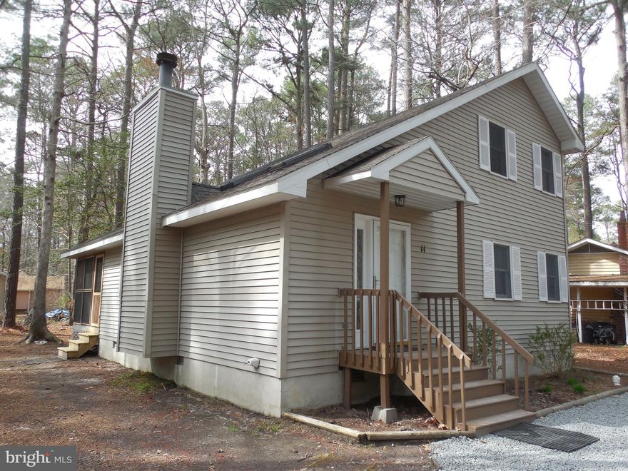 Good square footage and condition for the price This is super clean and ready for immediate enjoyment. Freshly painted interior and new kitchen counters, first bed and bath, separate laundry room, storage shed and fresh gravel for the driveway are some of the features you will find in this 1260 sq ft  home located in the popular Ocean Pines community.