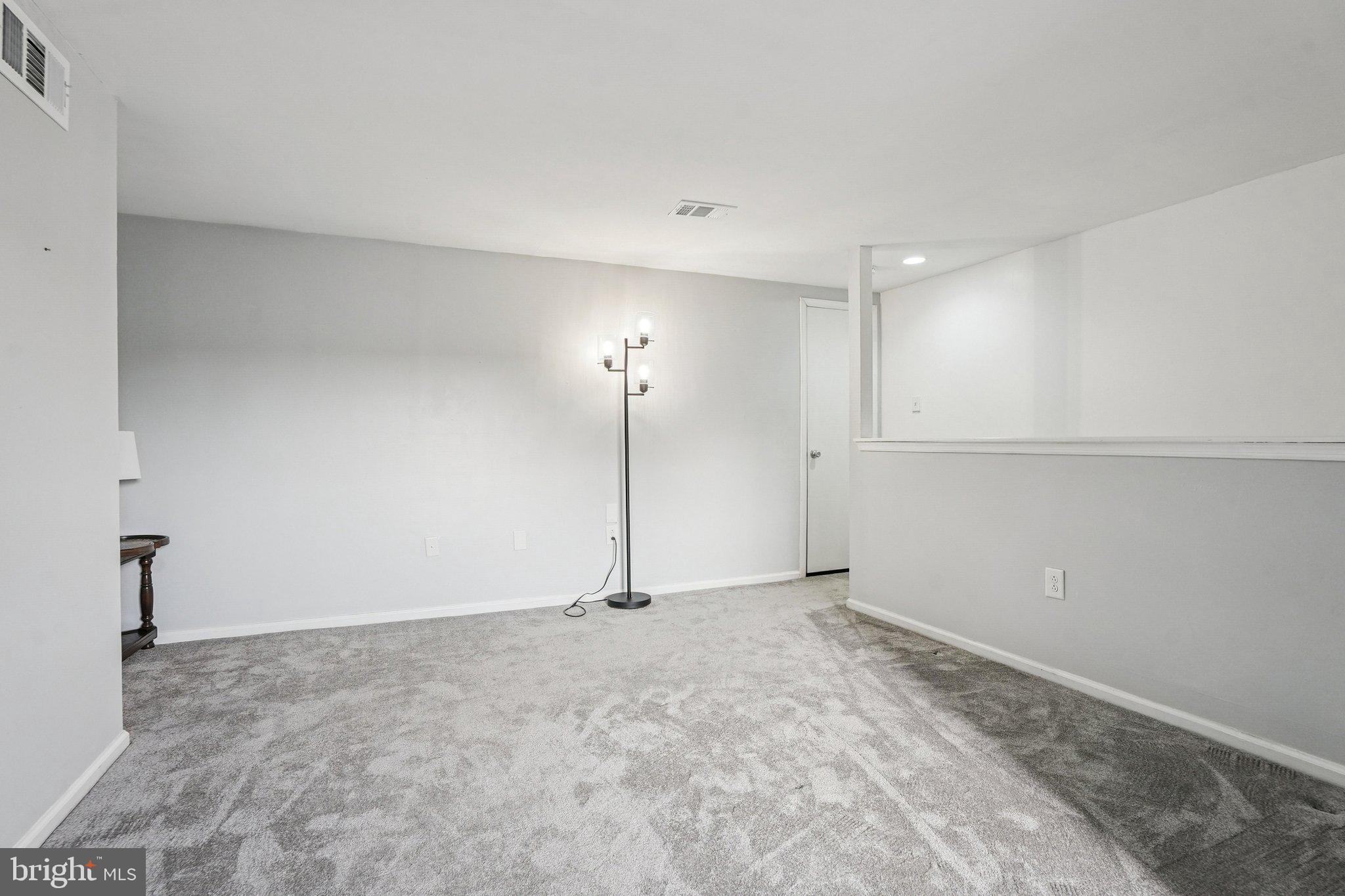 EAST FALLS - Residential