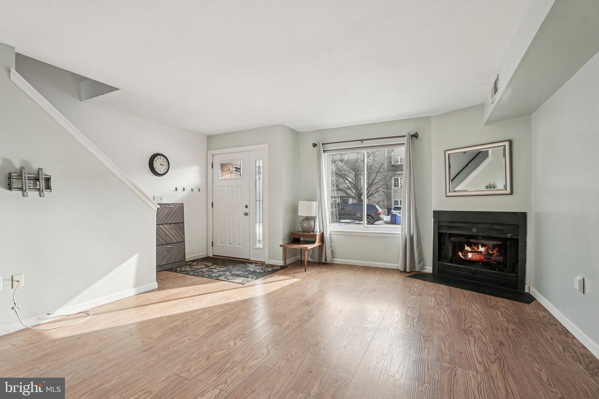 EAST FALLS - Residential