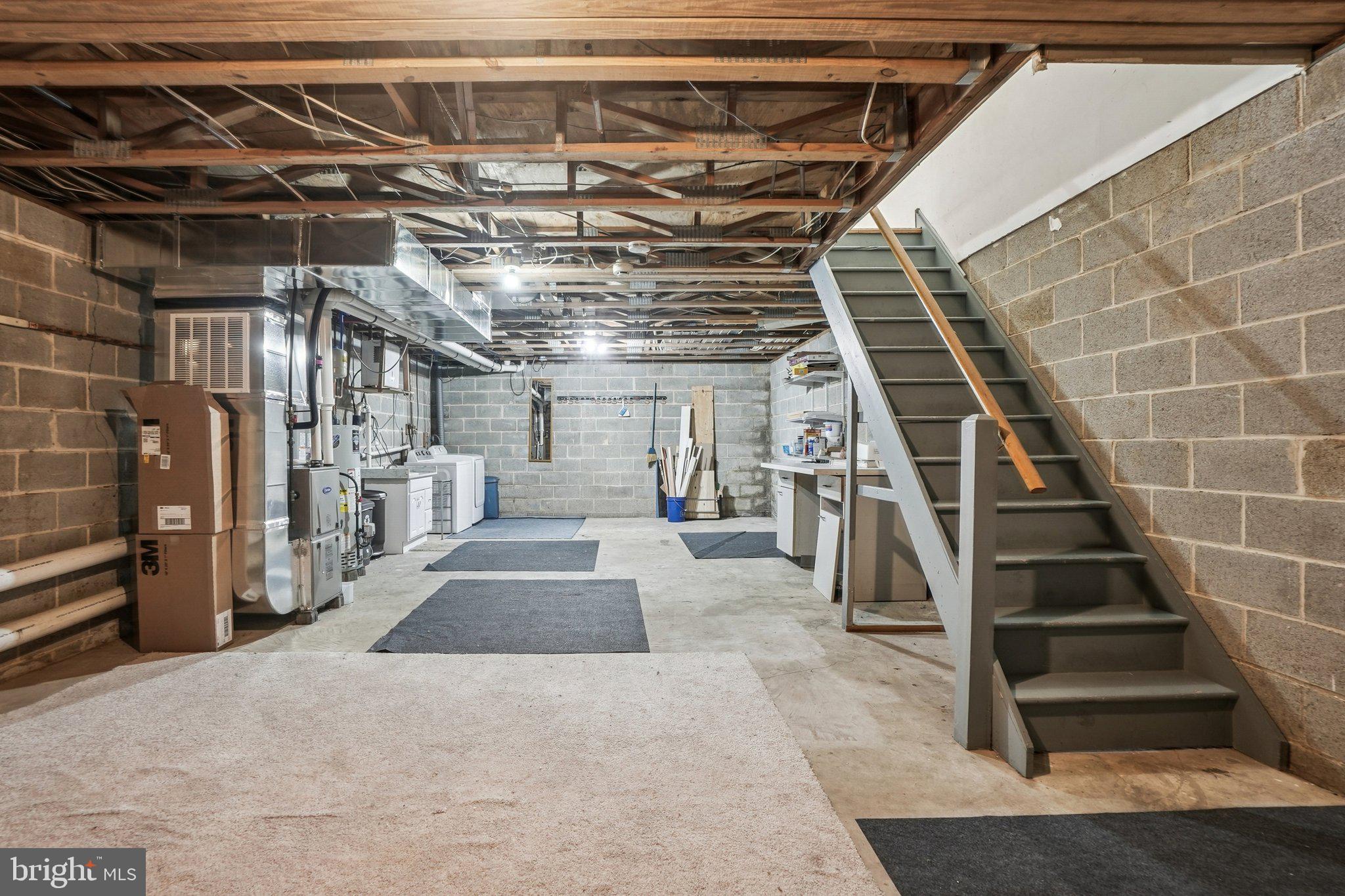 EAST FALLS - Residential