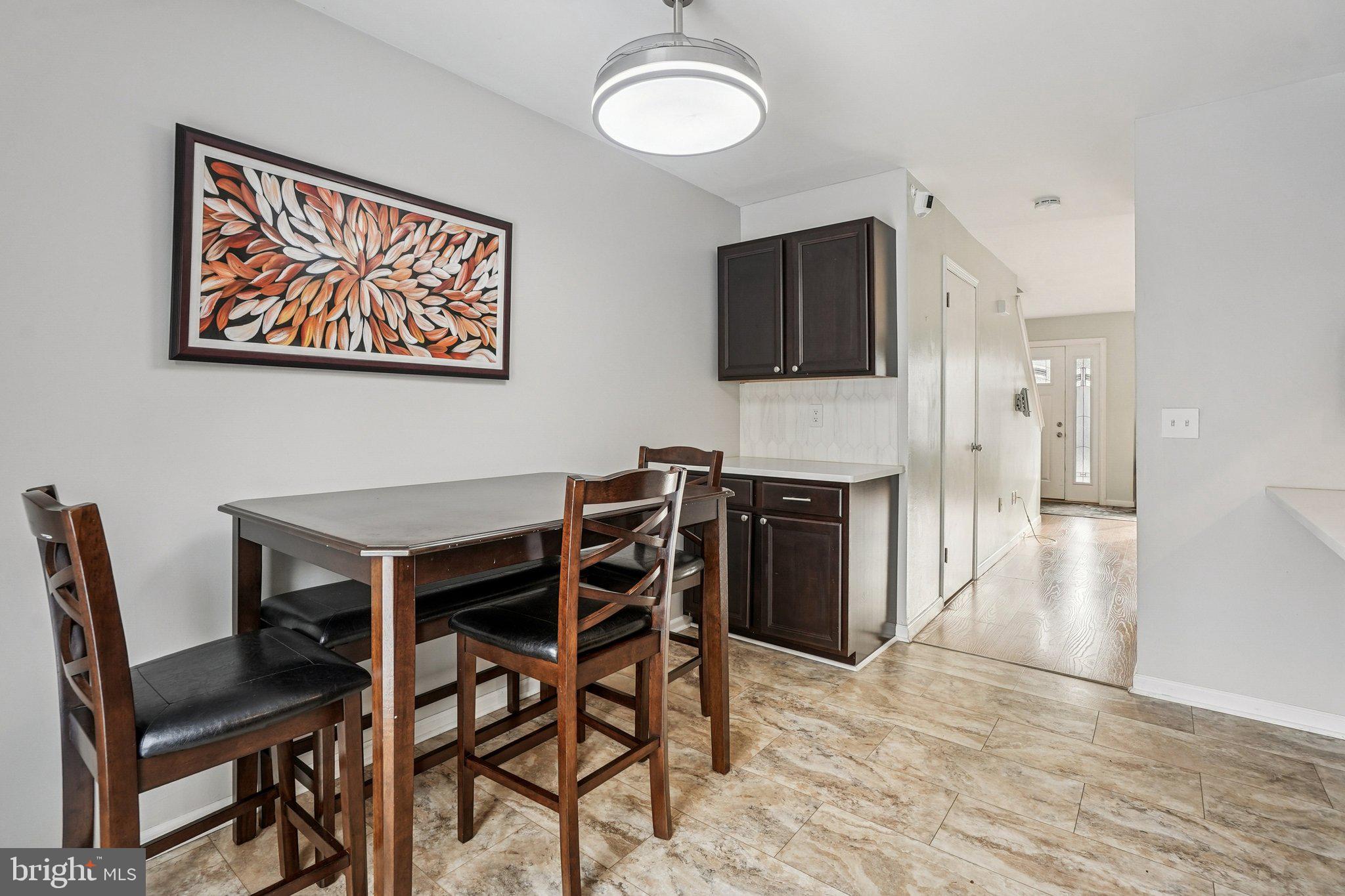 EAST FALLS - Residential